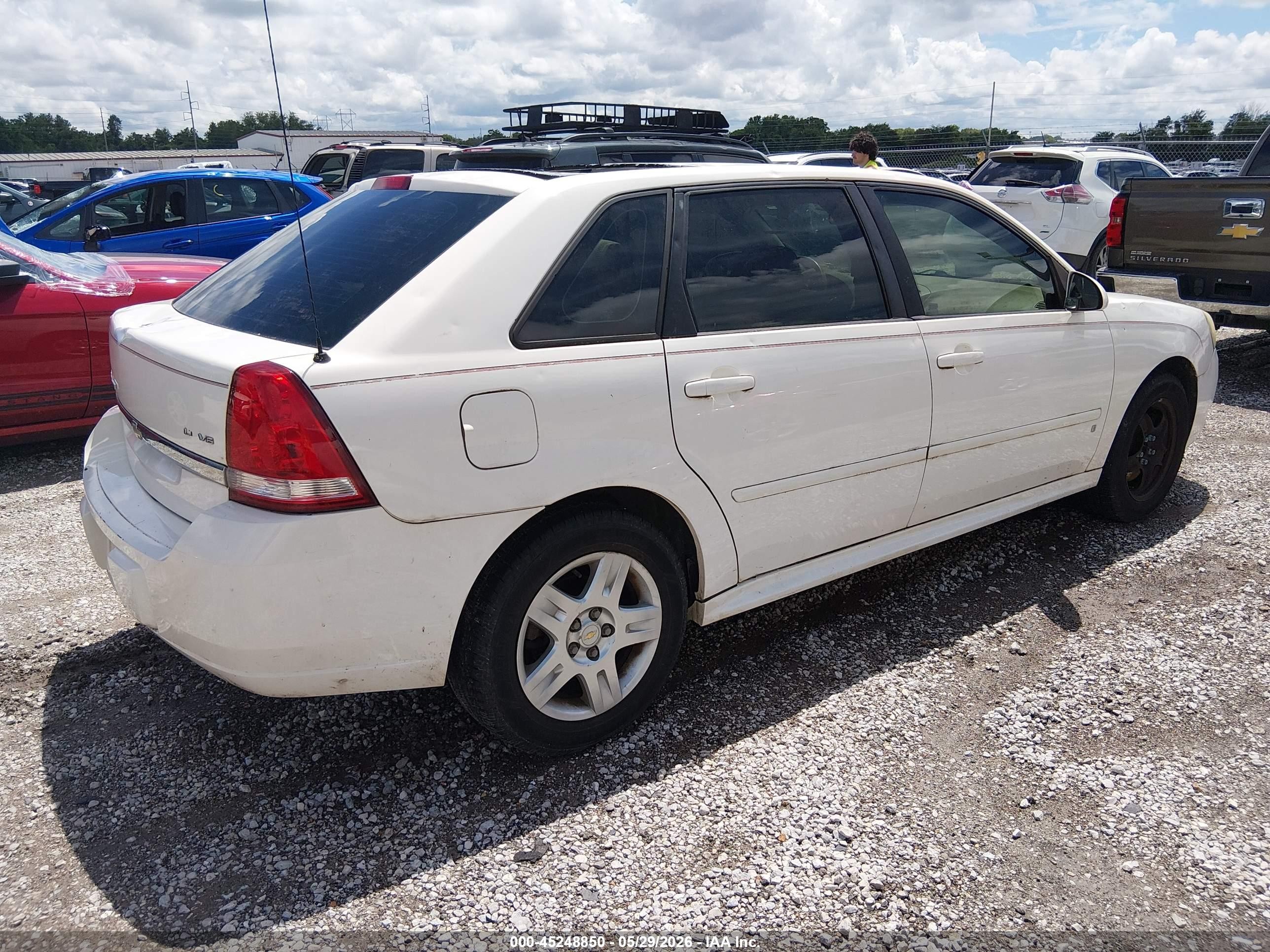 2007 Chevrolet Malibu Maxx Lt White vin: 1G1ZT68N47F152526