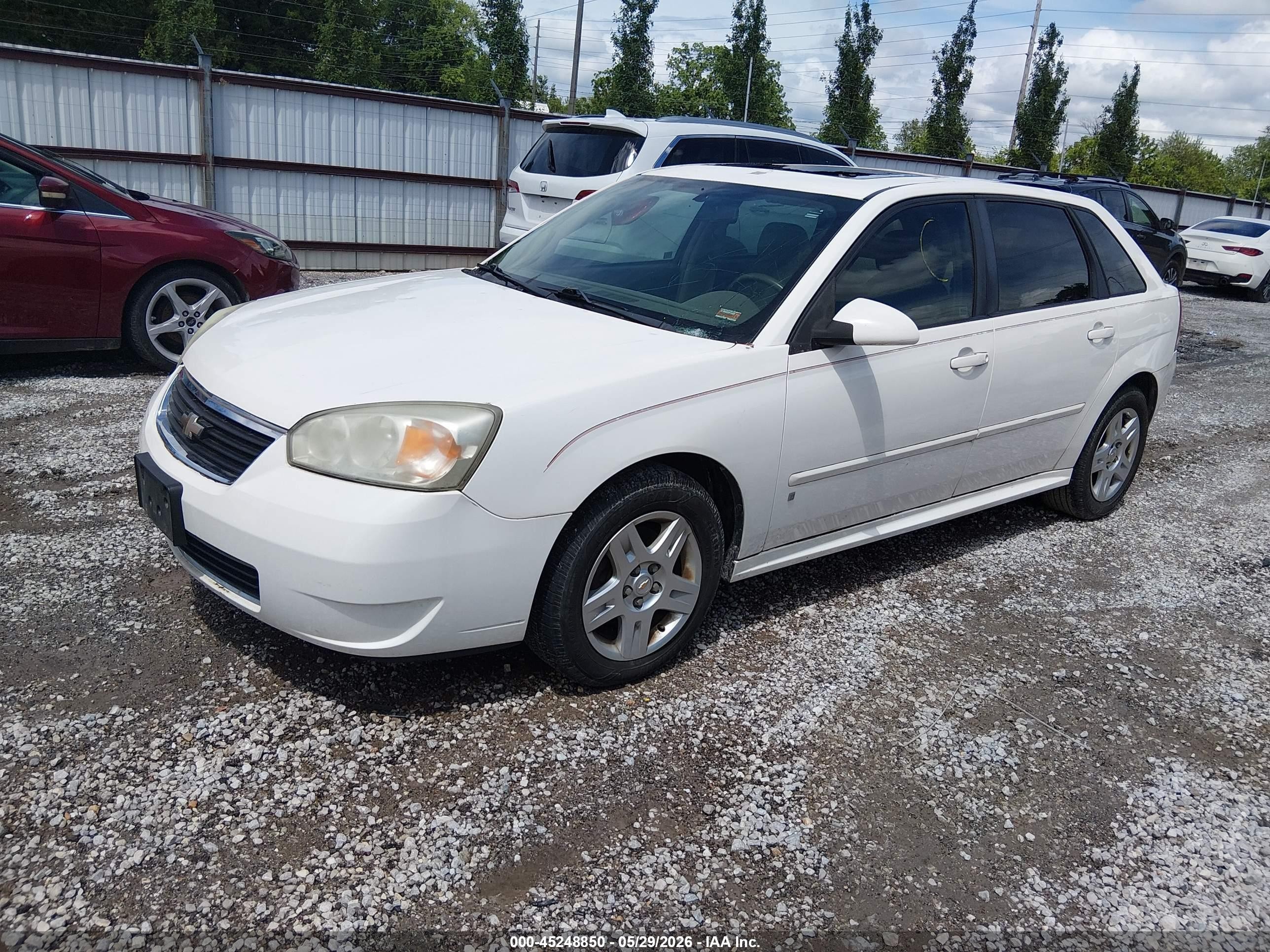 2007 Chevrolet Malibu Maxx Lt White vin: 1G1ZT68N47F152526