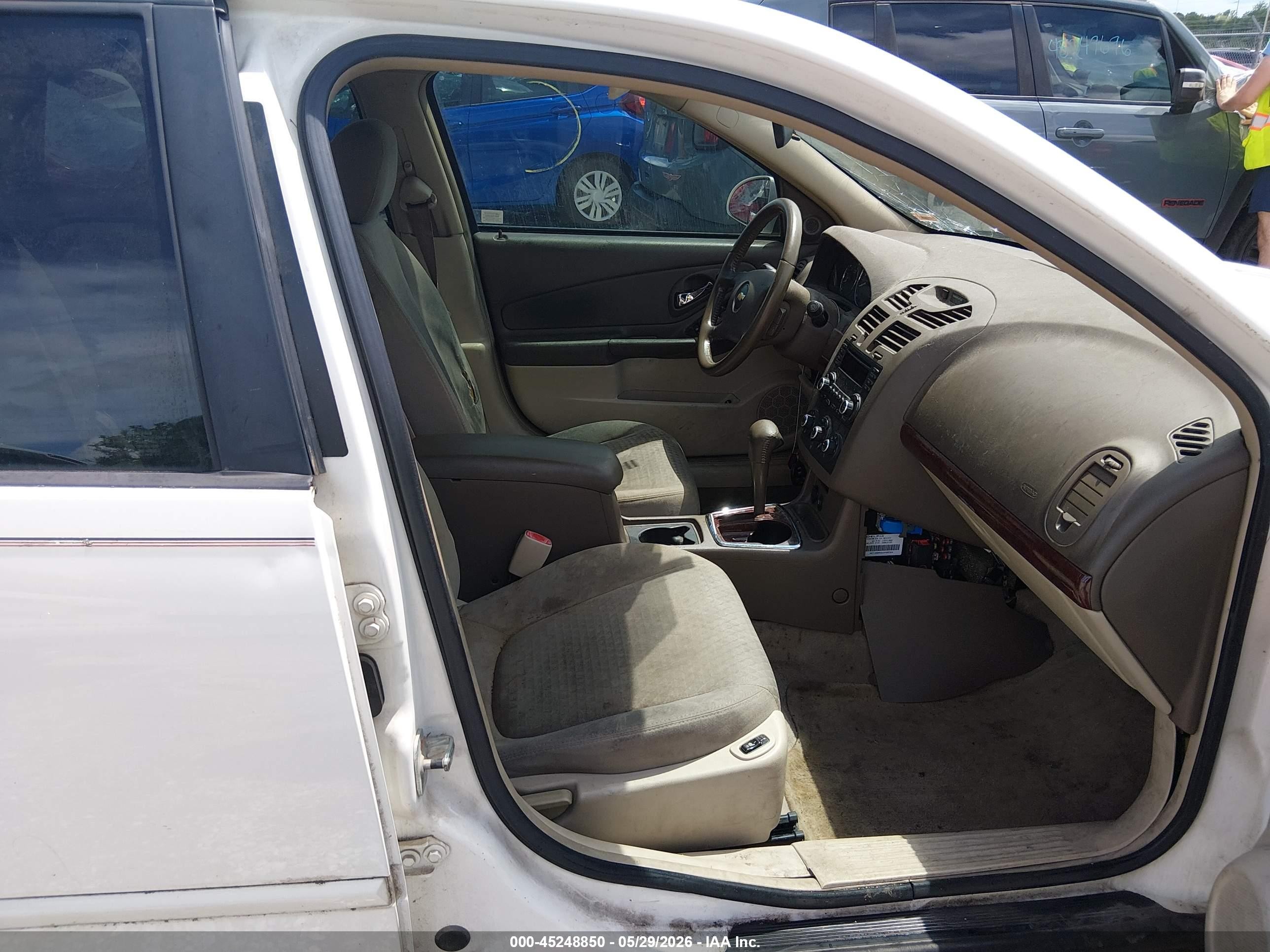2007 Chevrolet Malibu Maxx Lt White vin: 1G1ZT68N47F152526