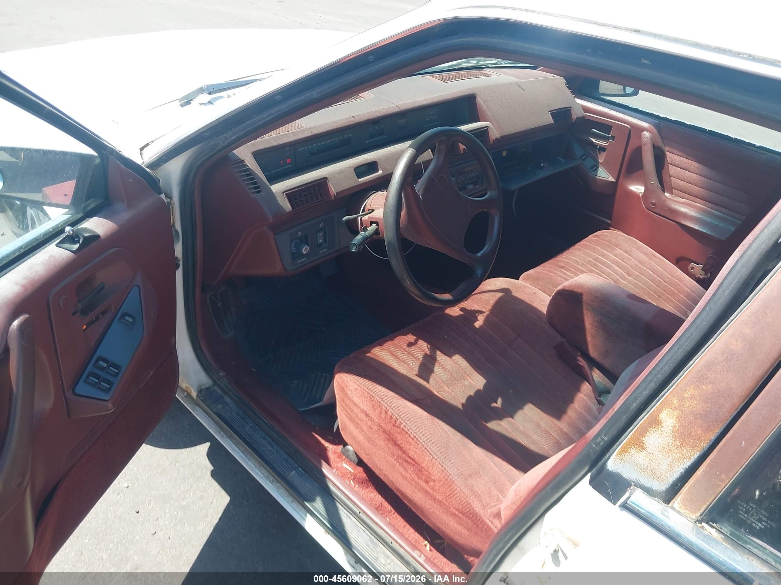 1991 Pontiac 6000 Le White vin: 1G2AF84T0M6229405
