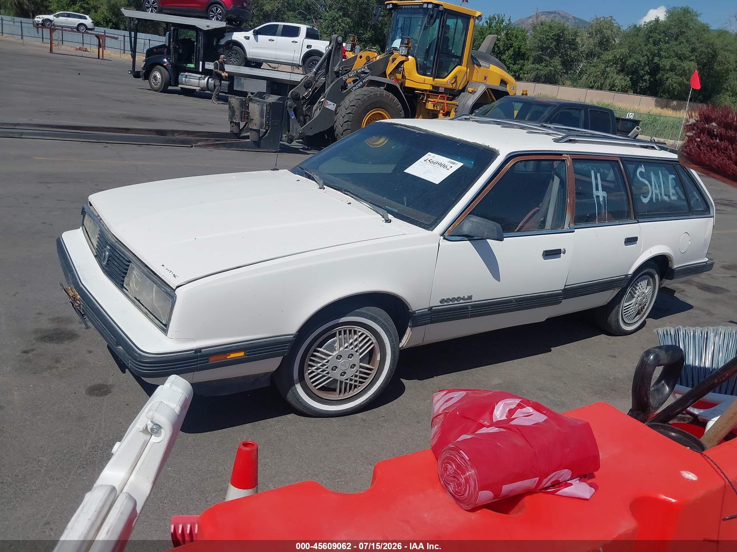 1991 Pontiac 6000 Le White vin: 1G2AF84T0M6229405