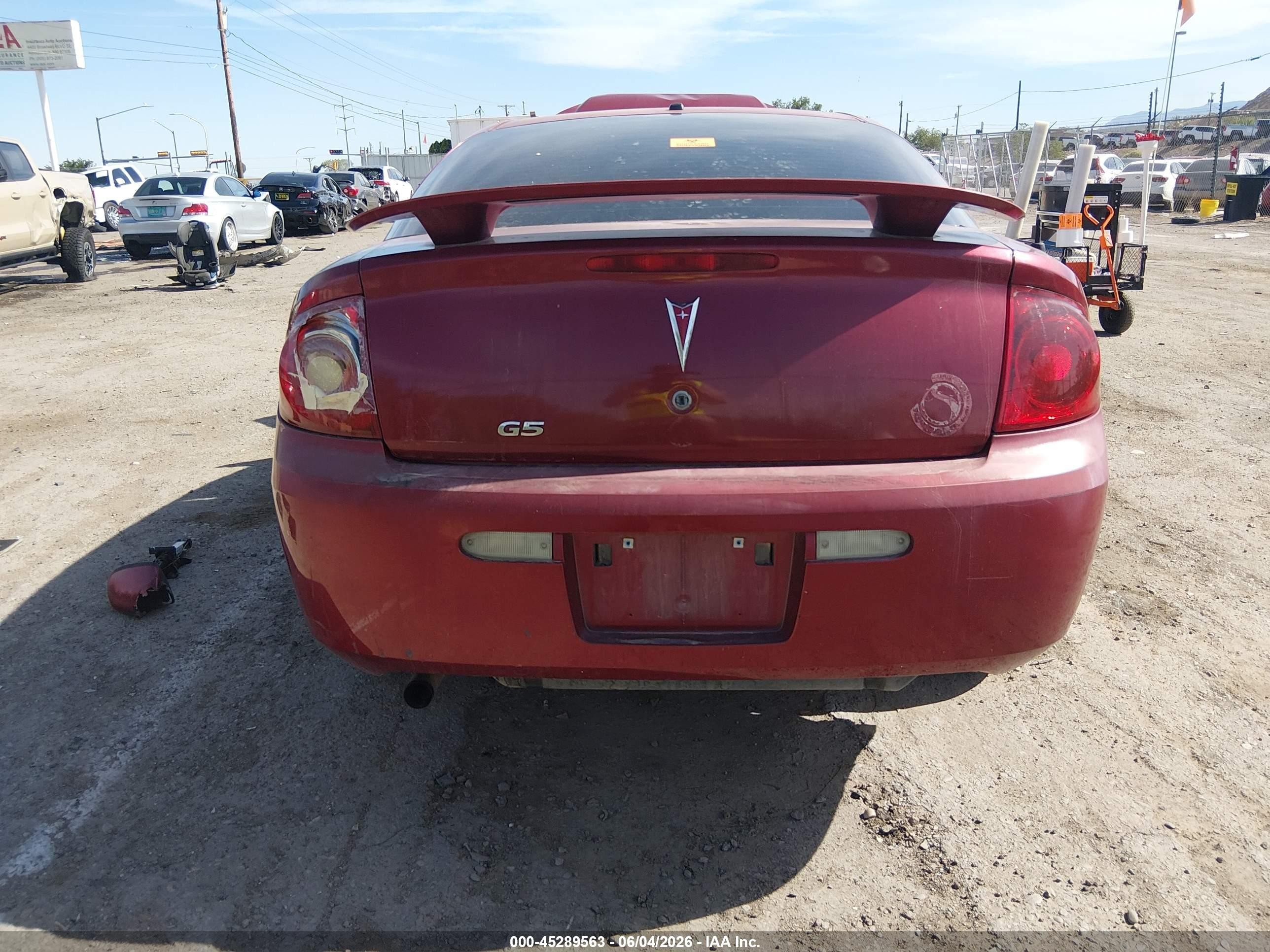 2007 Pontiac G5   Red vin: 1G2AL15F177346059