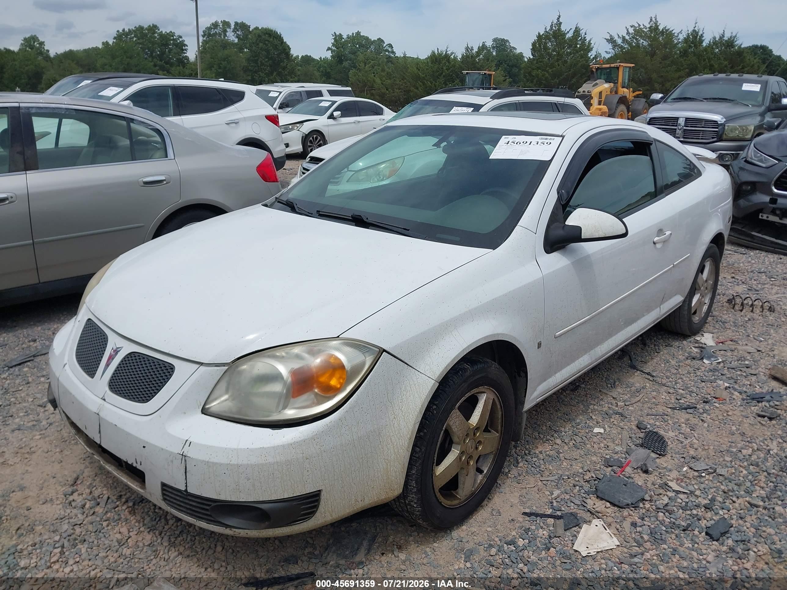 2007 Pontiac G5   White vin: 1G2AL15F277134013