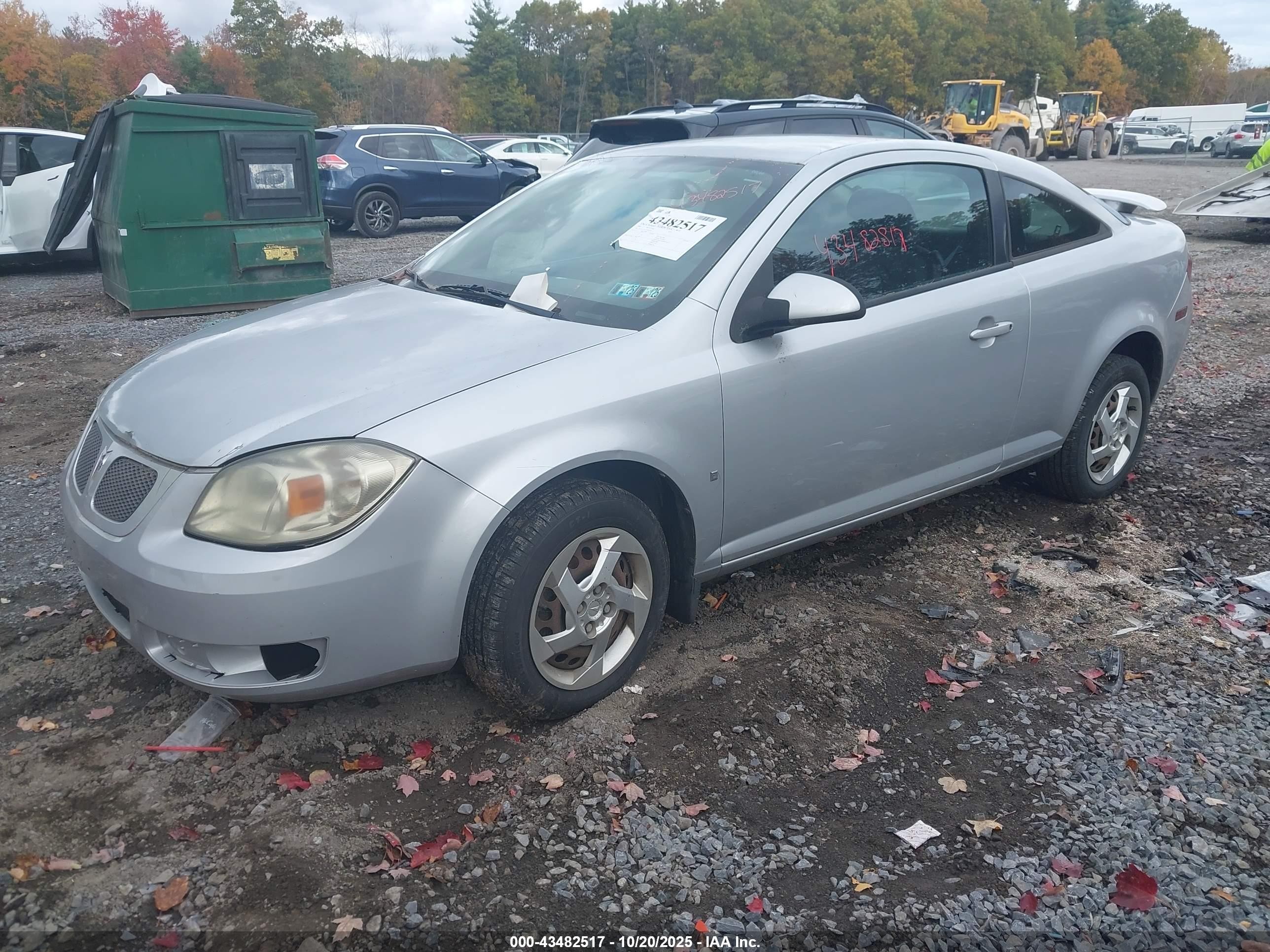 2007 Pontiac G5   Silver vin: 1G2AL15F677301988