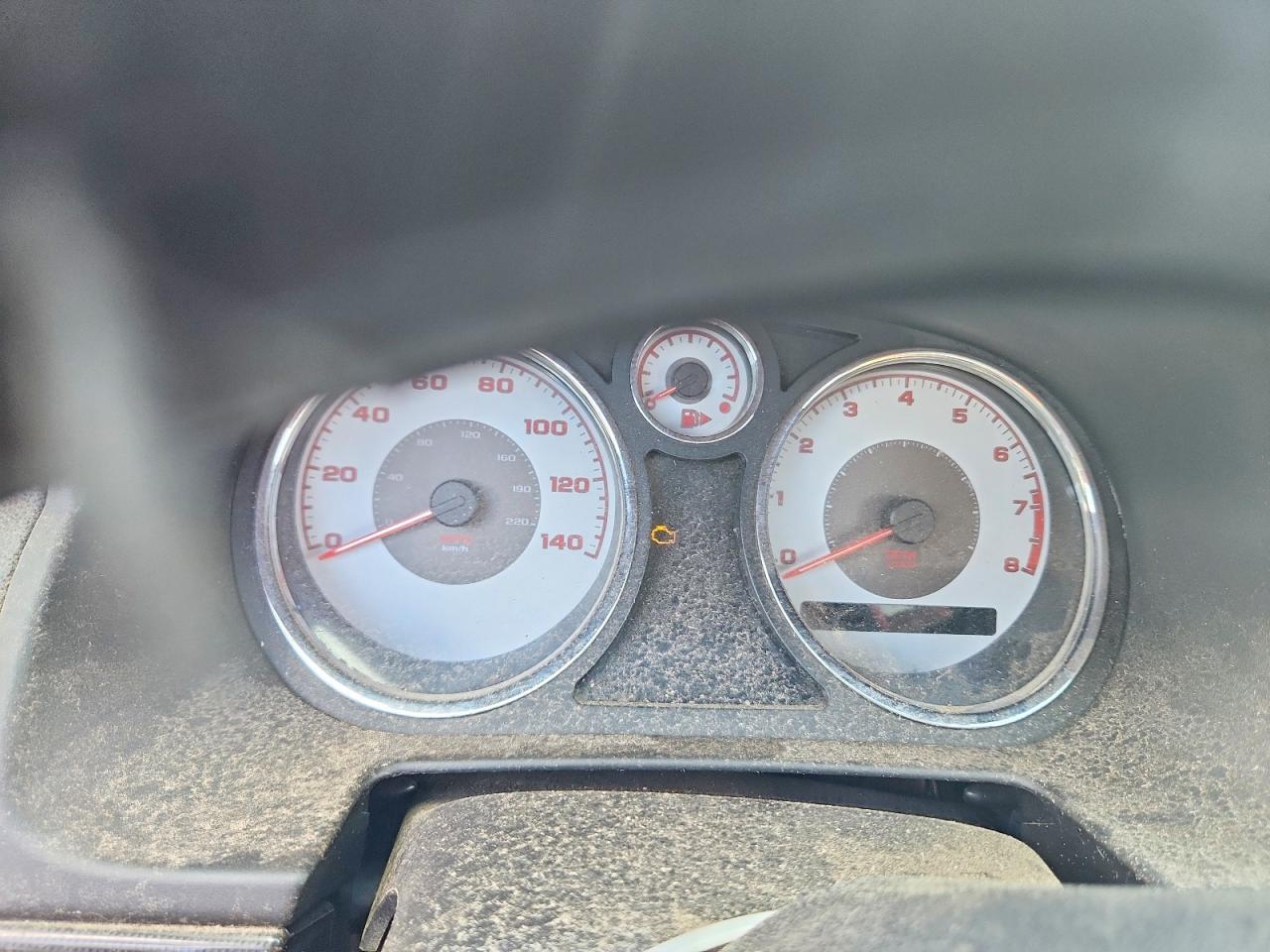 2007 Pontiac G5 Silver vin: 1G2AL15FX77127441