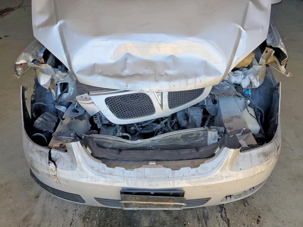 2008 Pontiac G5 Silver vin: 1G2AL18F587341041