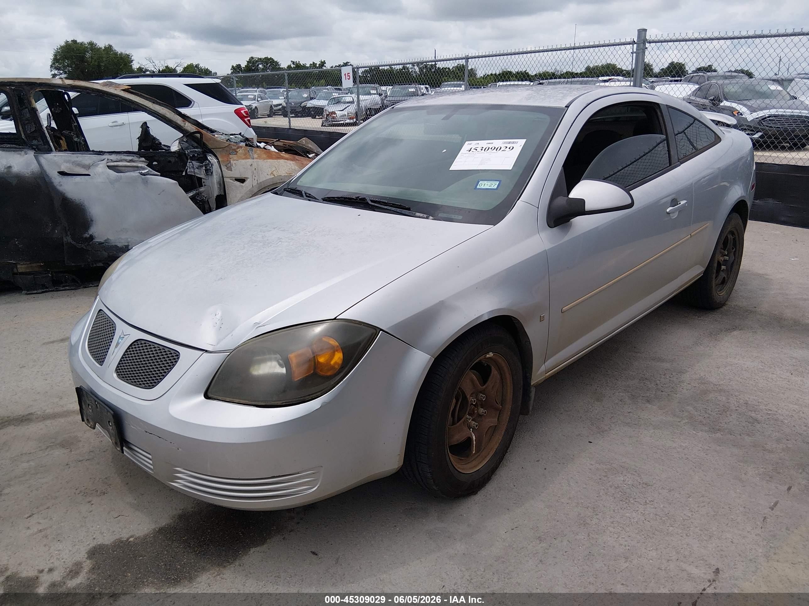 2008 Pontiac G5   Silver vin: 1G2AL18F687267256