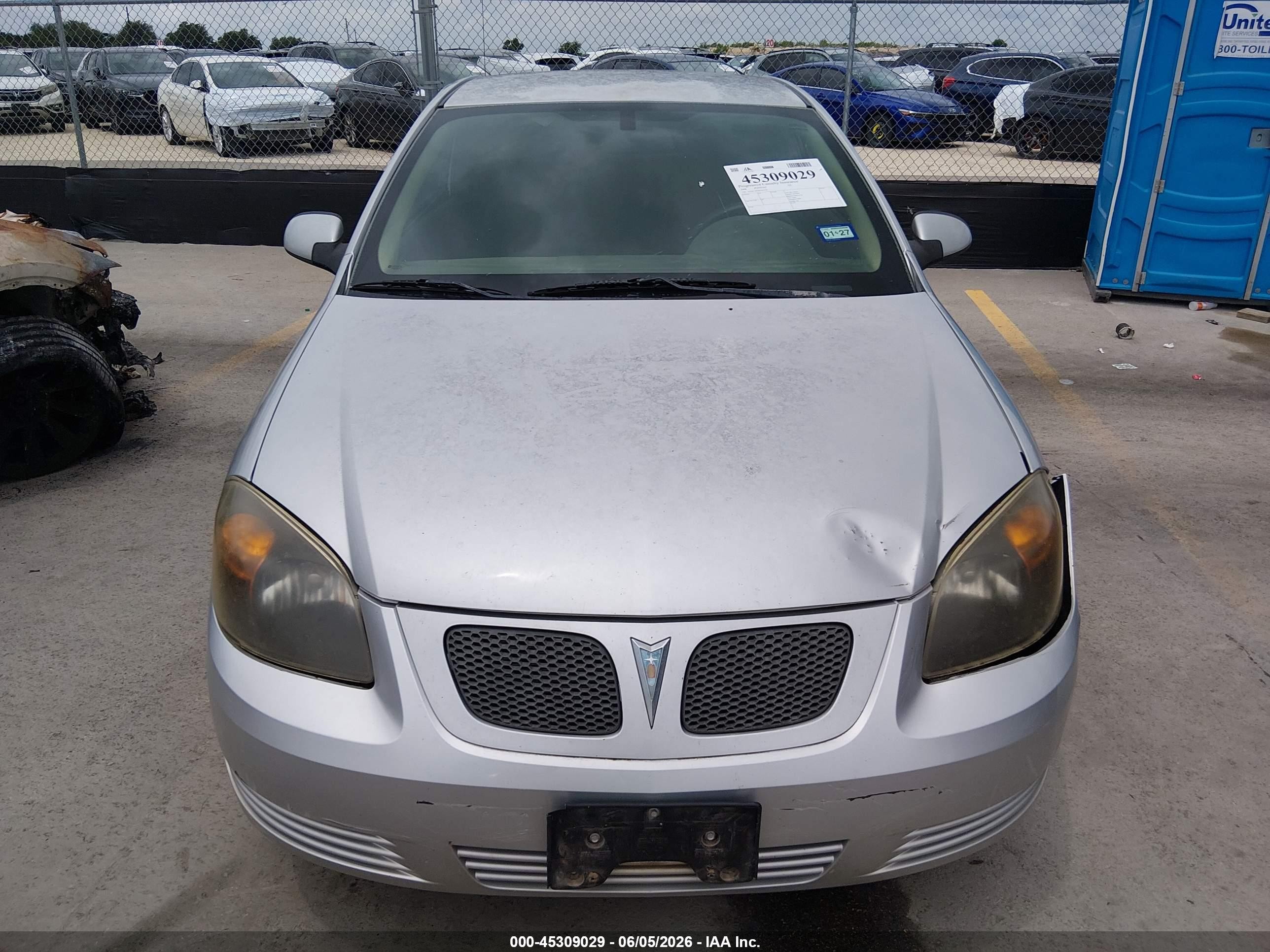 2008 Pontiac G5   Silver vin: 1G2AL18F687267256