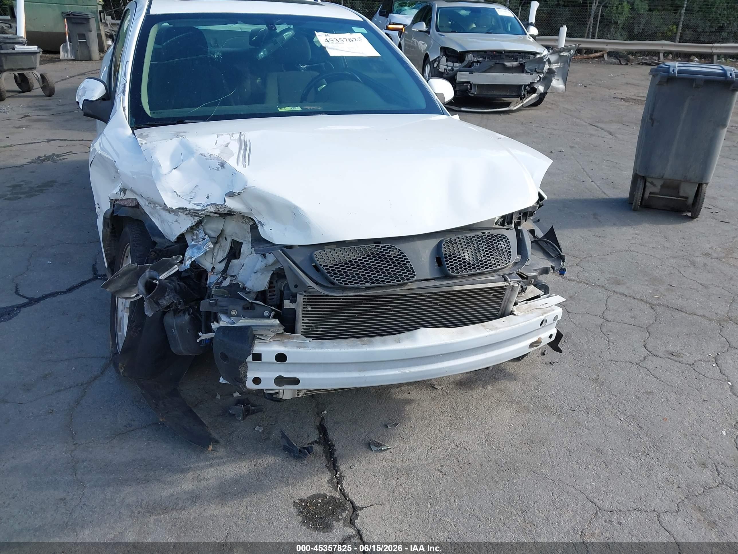 2008 Pontiac G5   White vin: 1G2AL18F987237636
