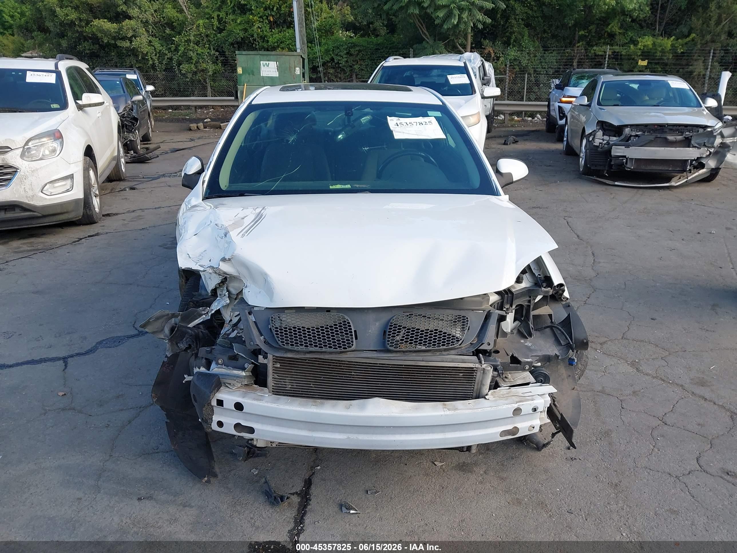 2008 Pontiac G5   White vin: 1G2AL18F987237636