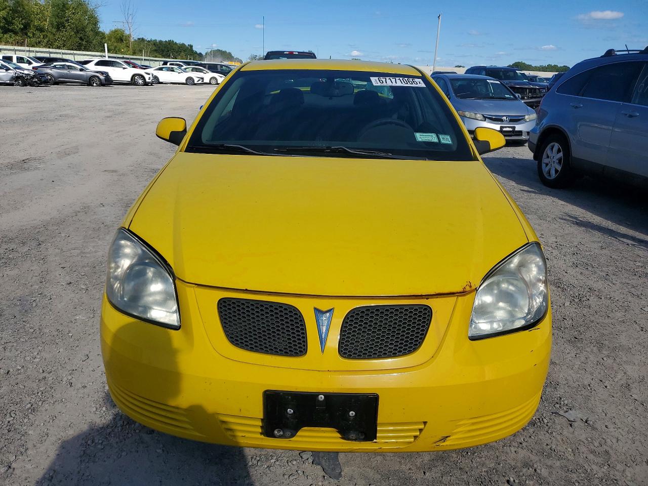 2009 Pontiac G5 Yellow vin: 1G2AL18HX97198168