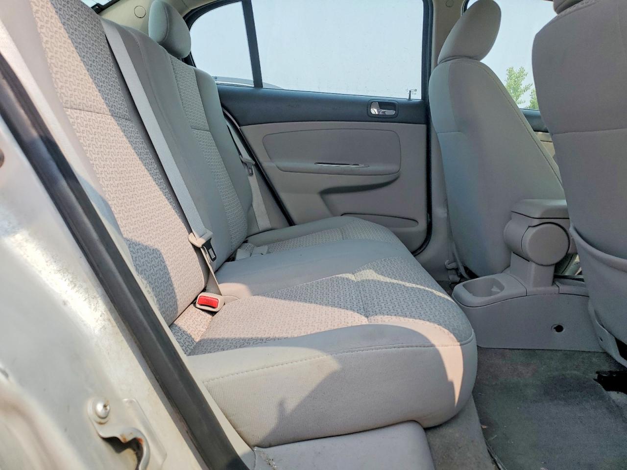 2008 Pontiac G5 Se Silver vin: 1G2AL55F687171333