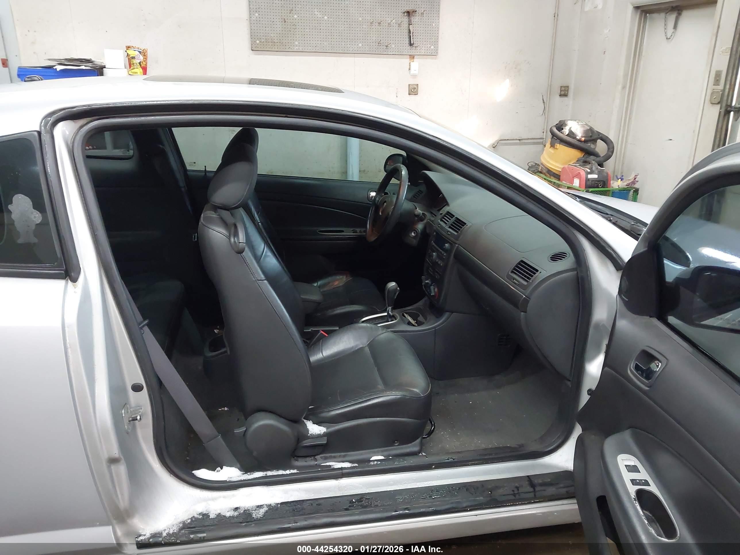 2007 Pontiac G5 Gt Silver vin: 1G2AN15B977129379