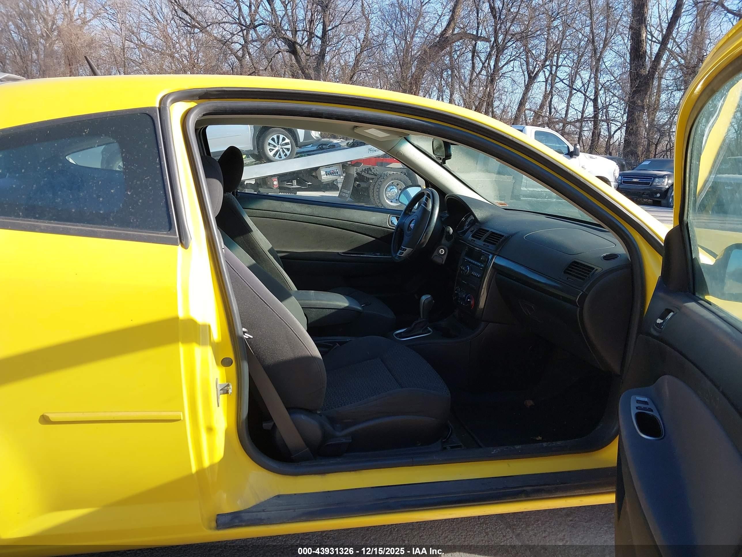 2009 Pontiac G5   Yellow vin: 1G2AS18H097182984