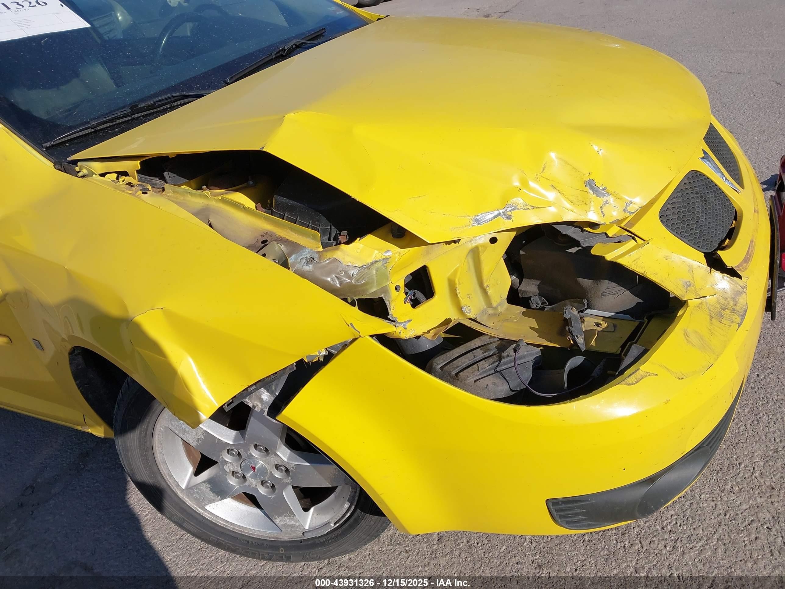 2009 Pontiac G5   Yellow vin: 1G2AS18H097182984