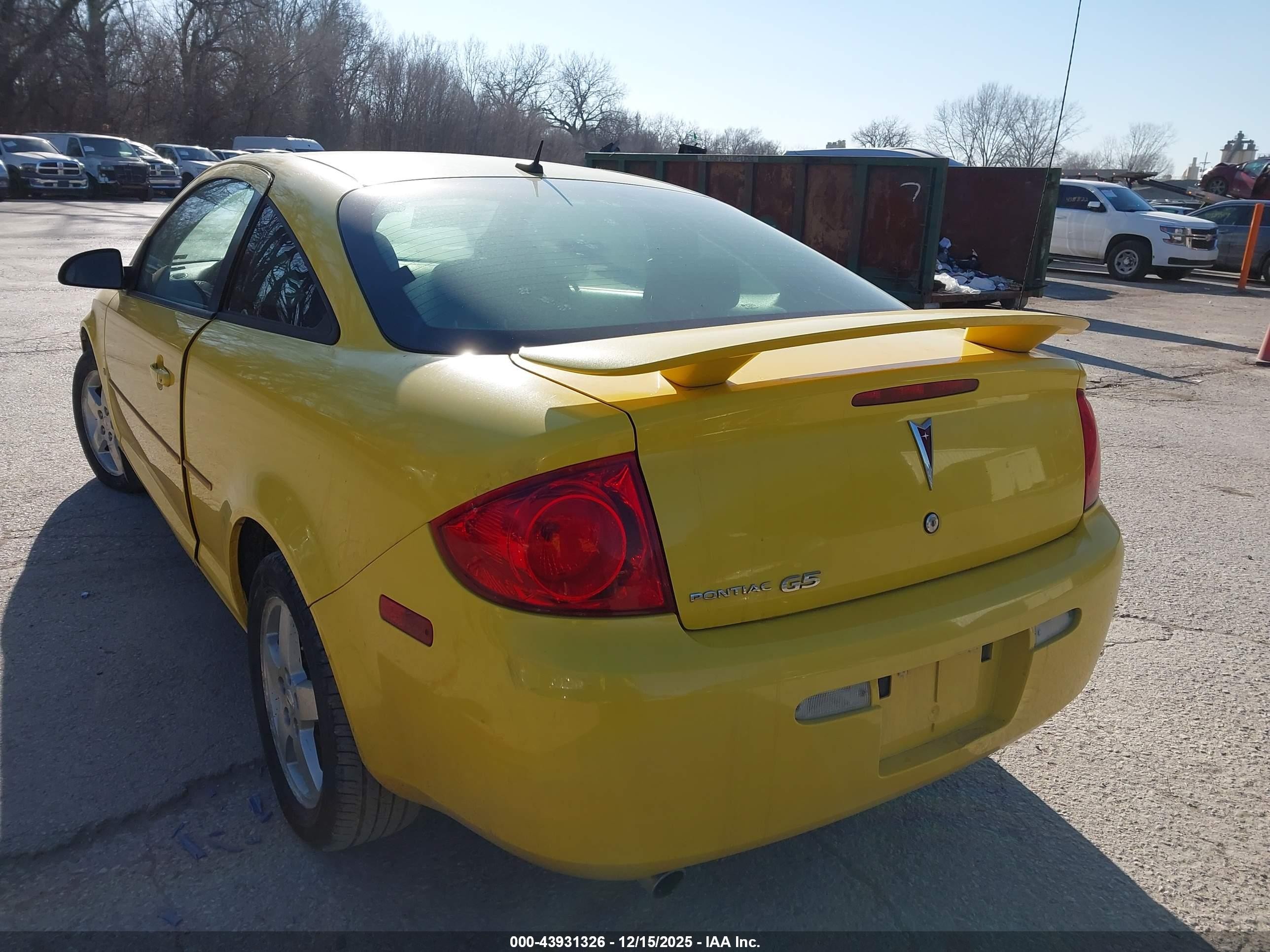 2009 Pontiac G5   Yellow vin: 1G2AS18H097182984