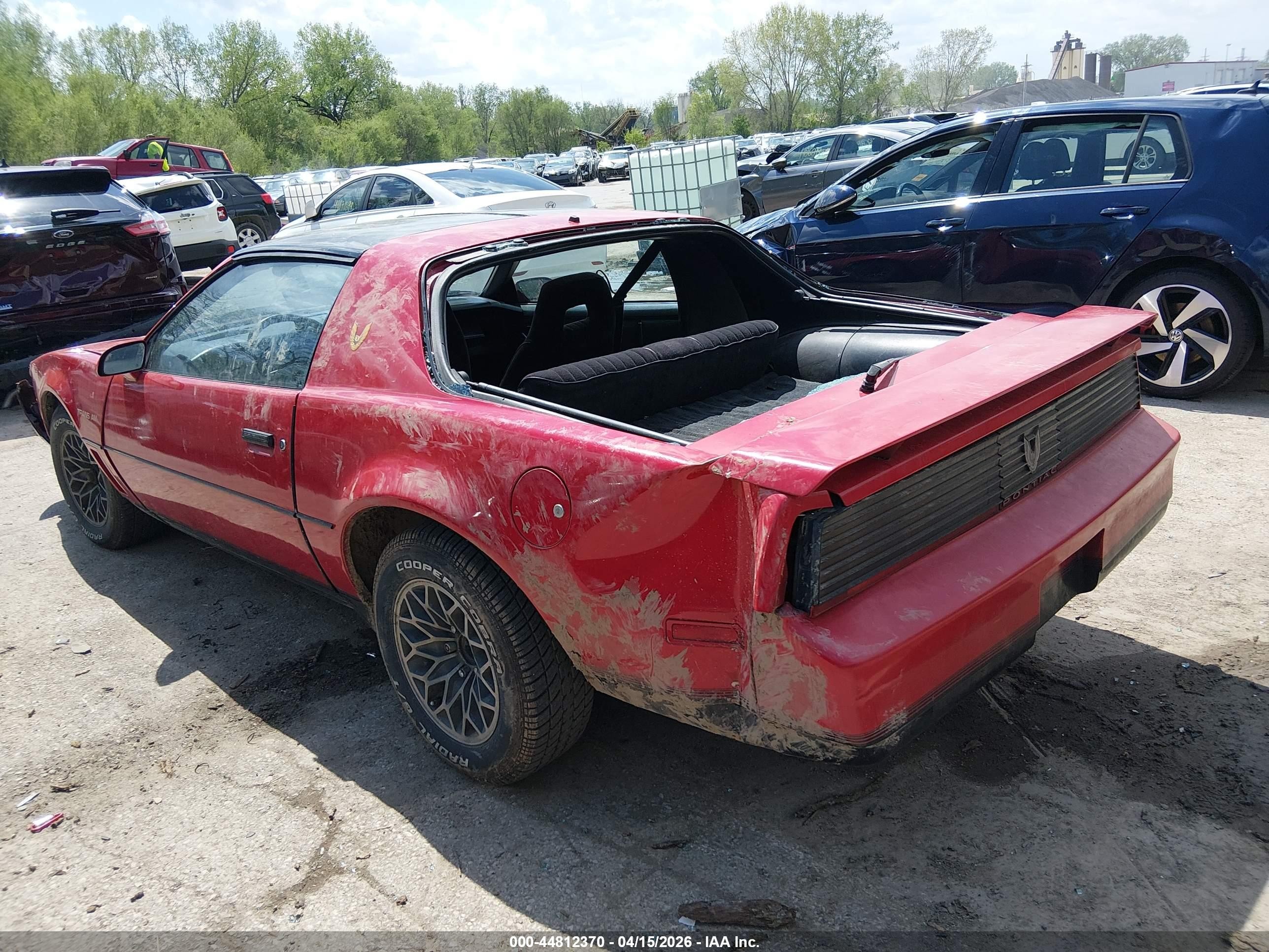 1982 Pontiac Firebird Trans Am Red vin: 1G2AW8775CL542321