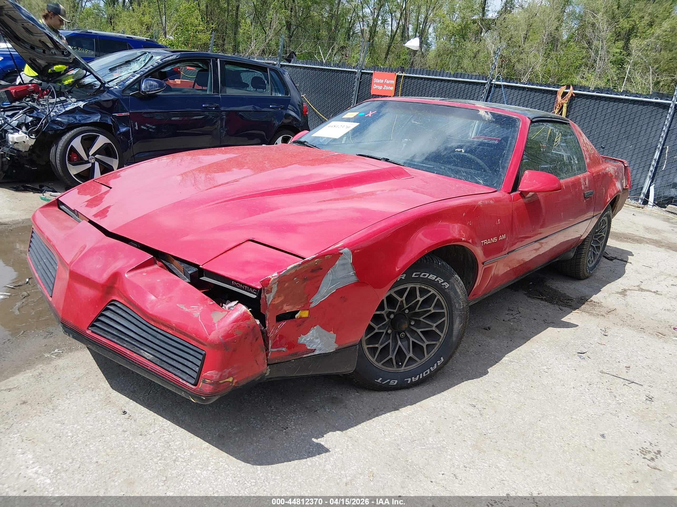 1982 Pontiac Firebird Trans Am Red vin: 1G2AW8775CL542321