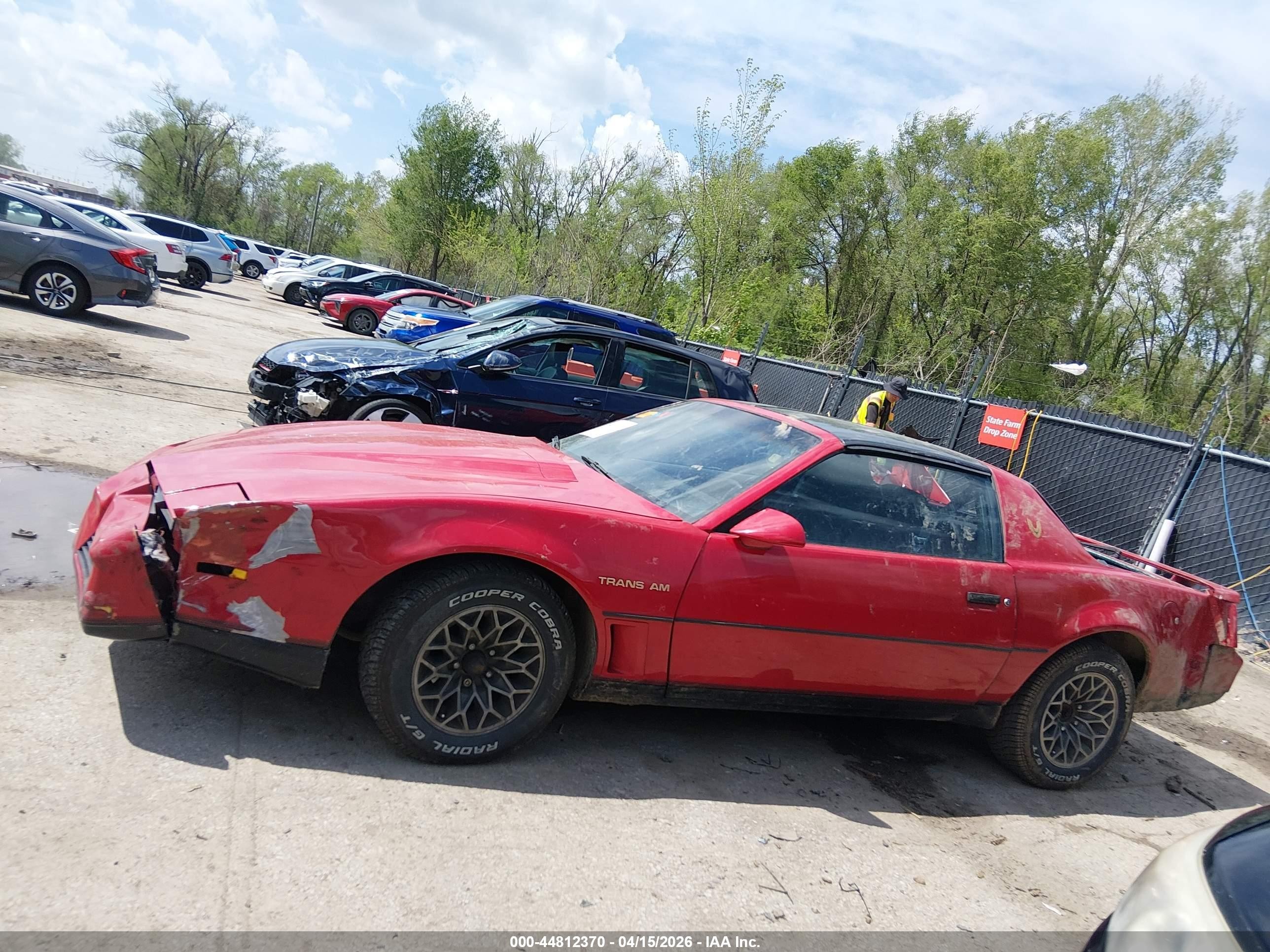 1982 Pontiac Firebird Trans Am Red vin: 1G2AW8775CL542321