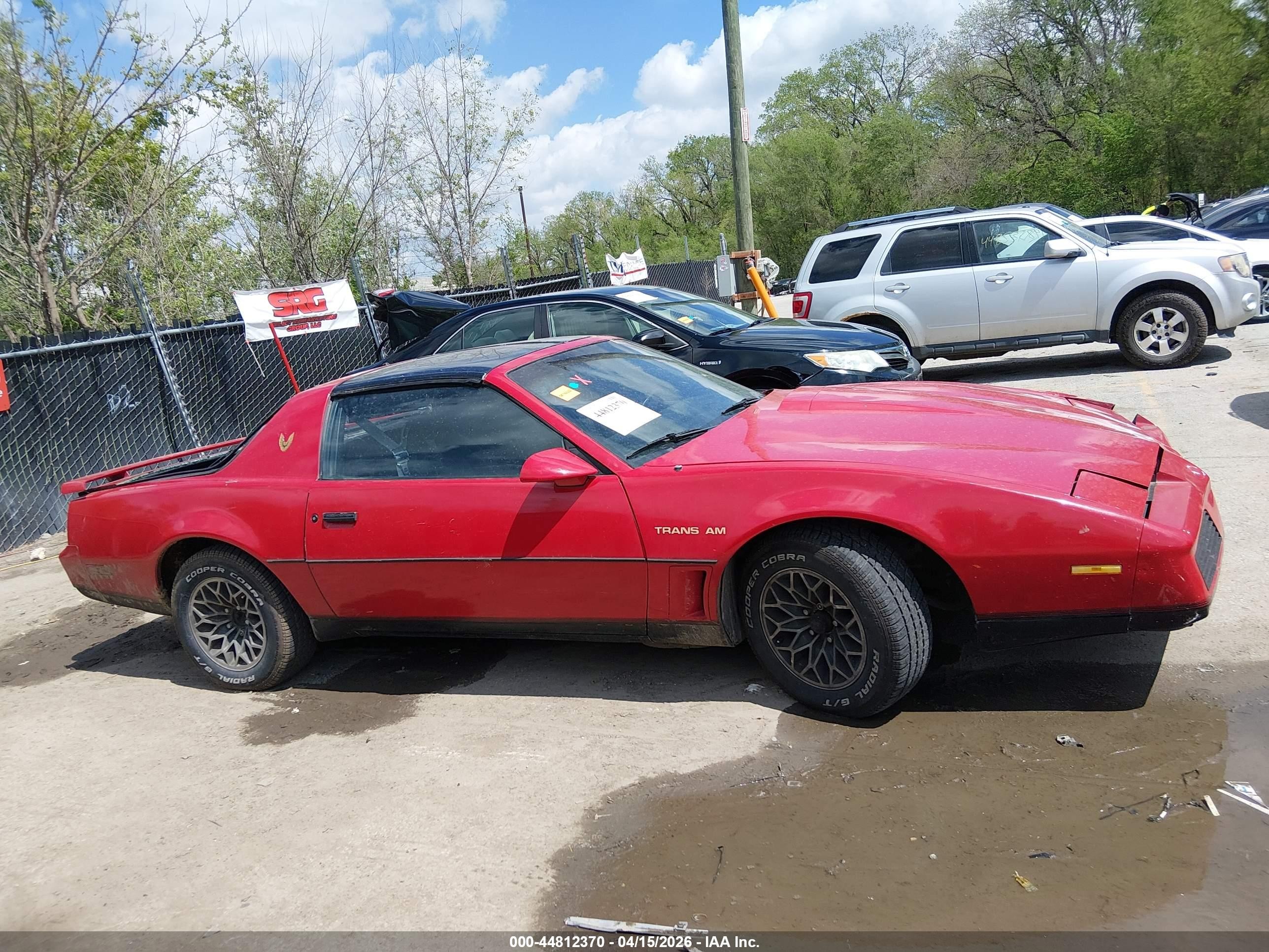 1982 Pontiac Firebird Trans Am Red vin: 1G2AW8775CL542321