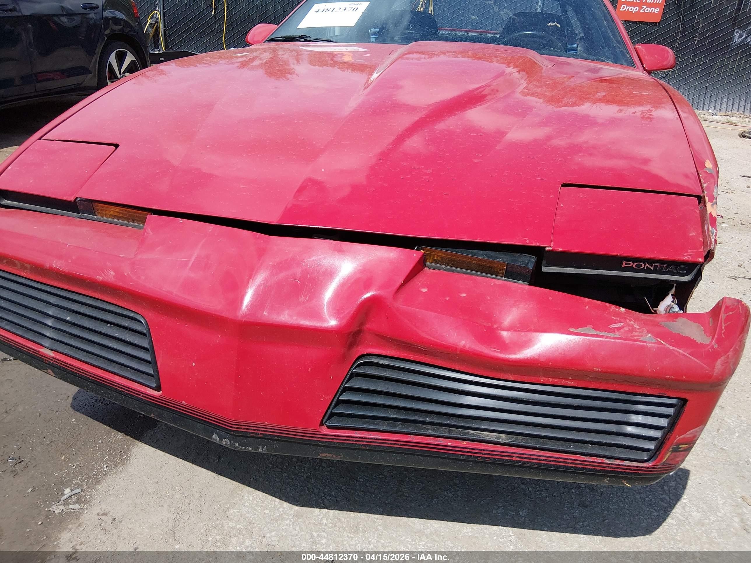 1982 Pontiac Firebird Trans Am Red vin: 1G2AW8775CL542321