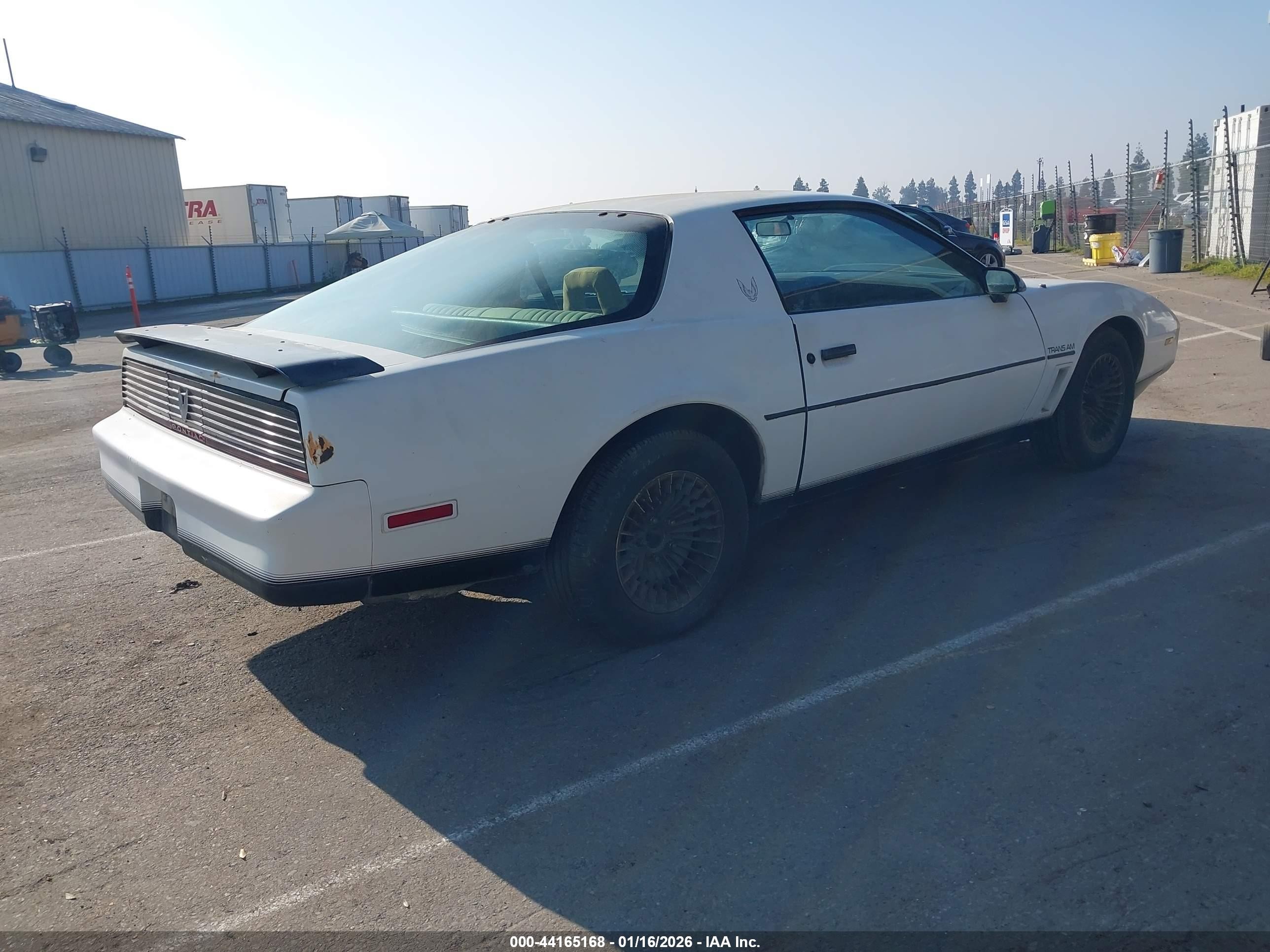 1982 Pontiac Firebird Trans Am Бежевый vin: 1G2AW87H7CL564815