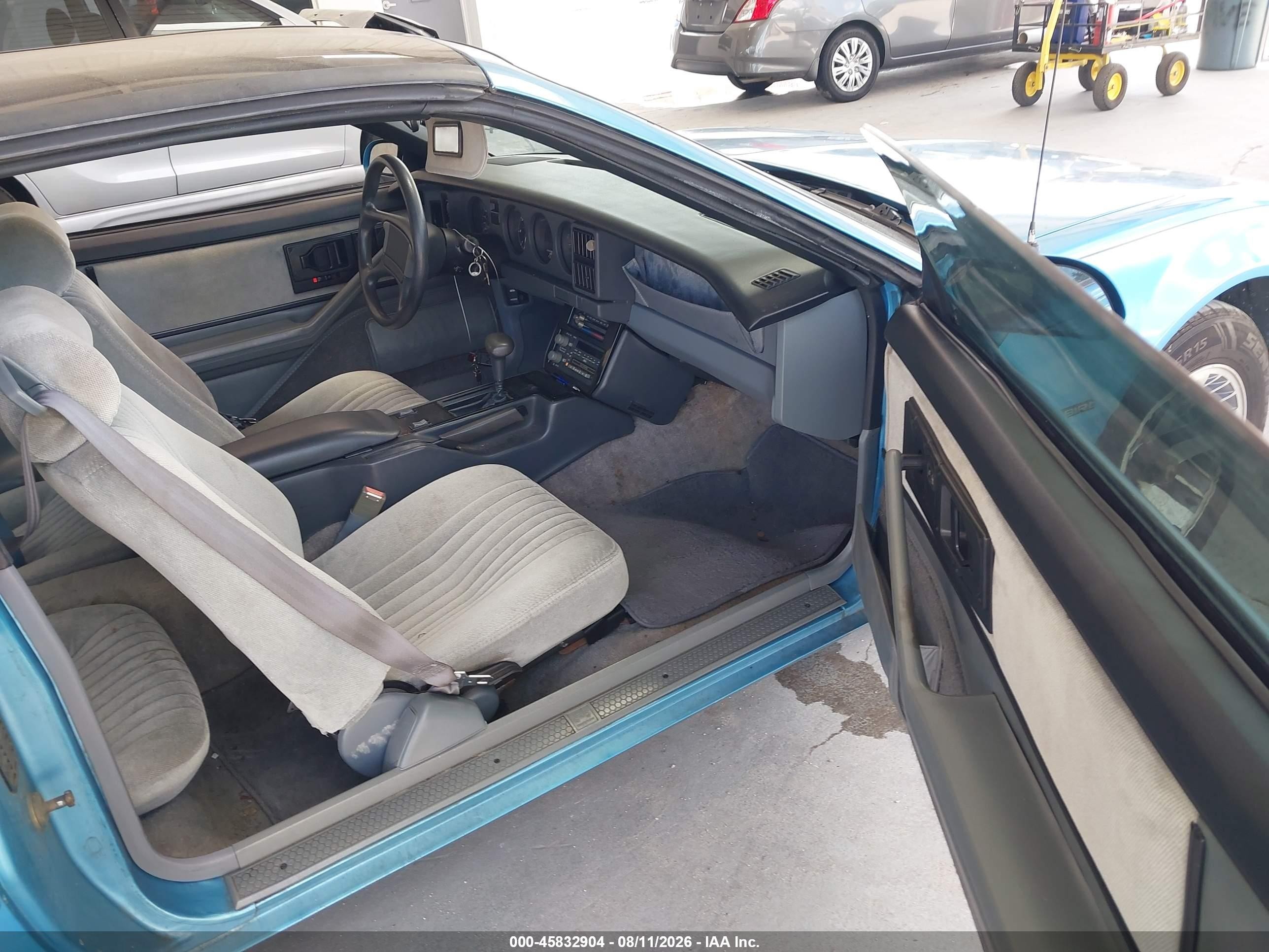 1989 Pontiac Firebird Formula Blue vin: 1G2FS21E1KL218738