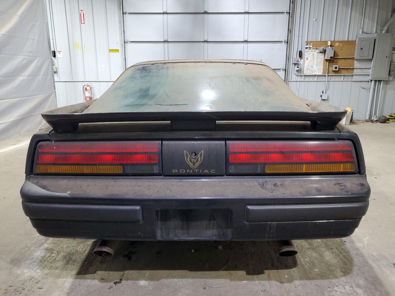 1988 Pontiac Firebird Black vin: 1G2FS21E6JL242273