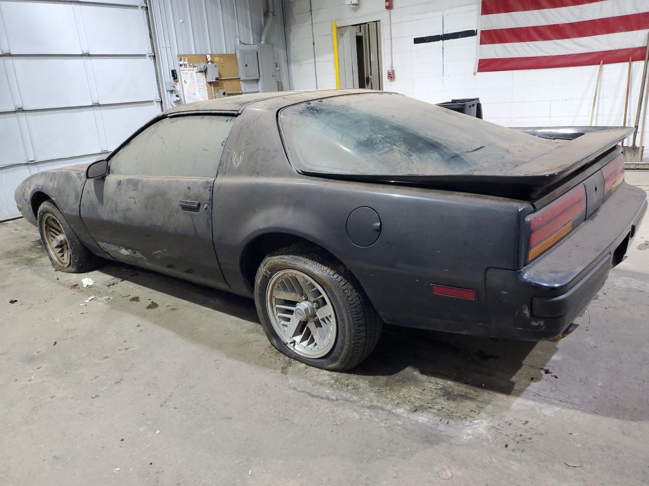 1988 Pontiac Firebird Black vin: 1G2FS21E6JL242273