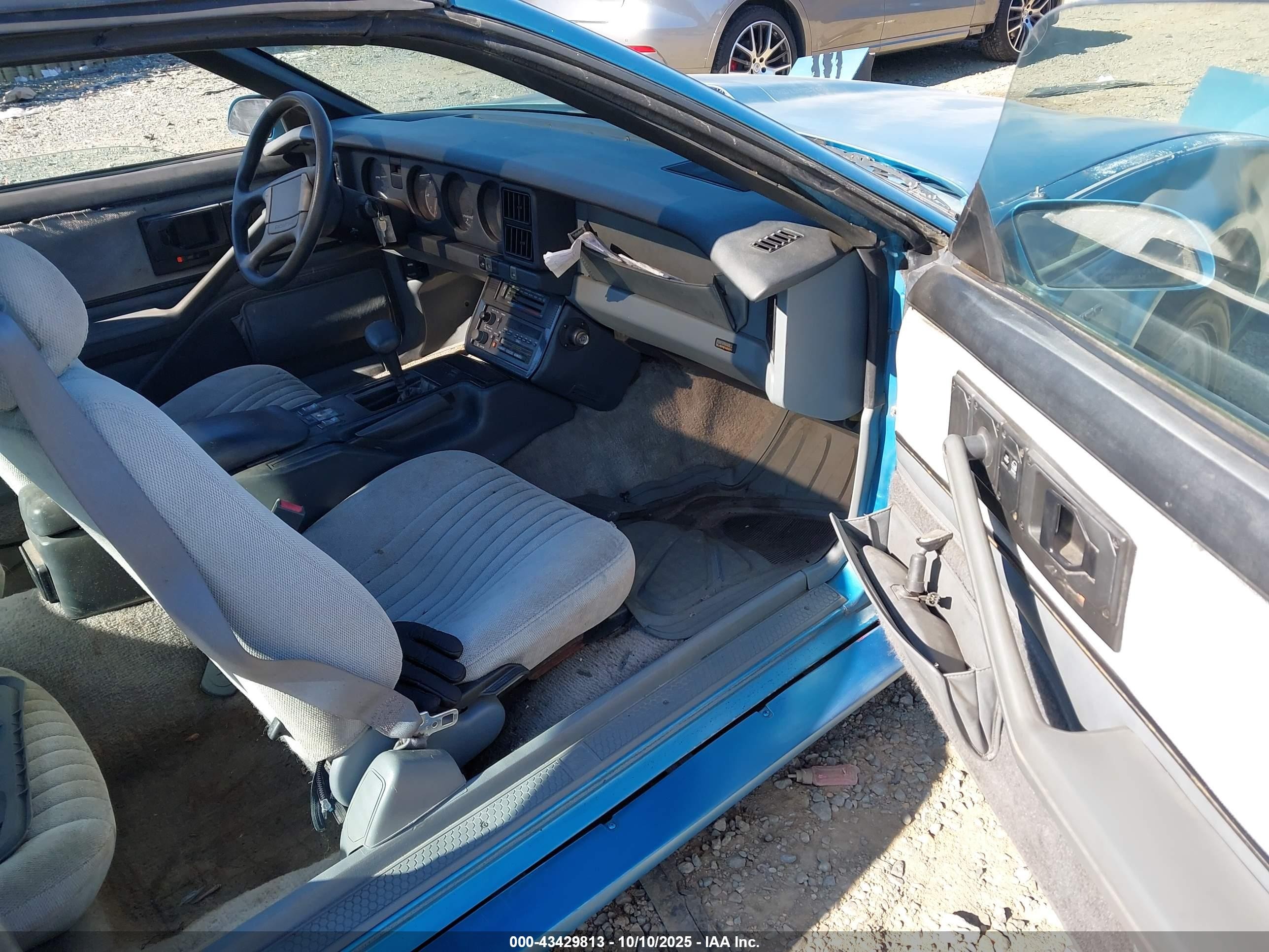1989 Pontiac Firebird Formula Blue vin: 1G2FS21E6KL228116