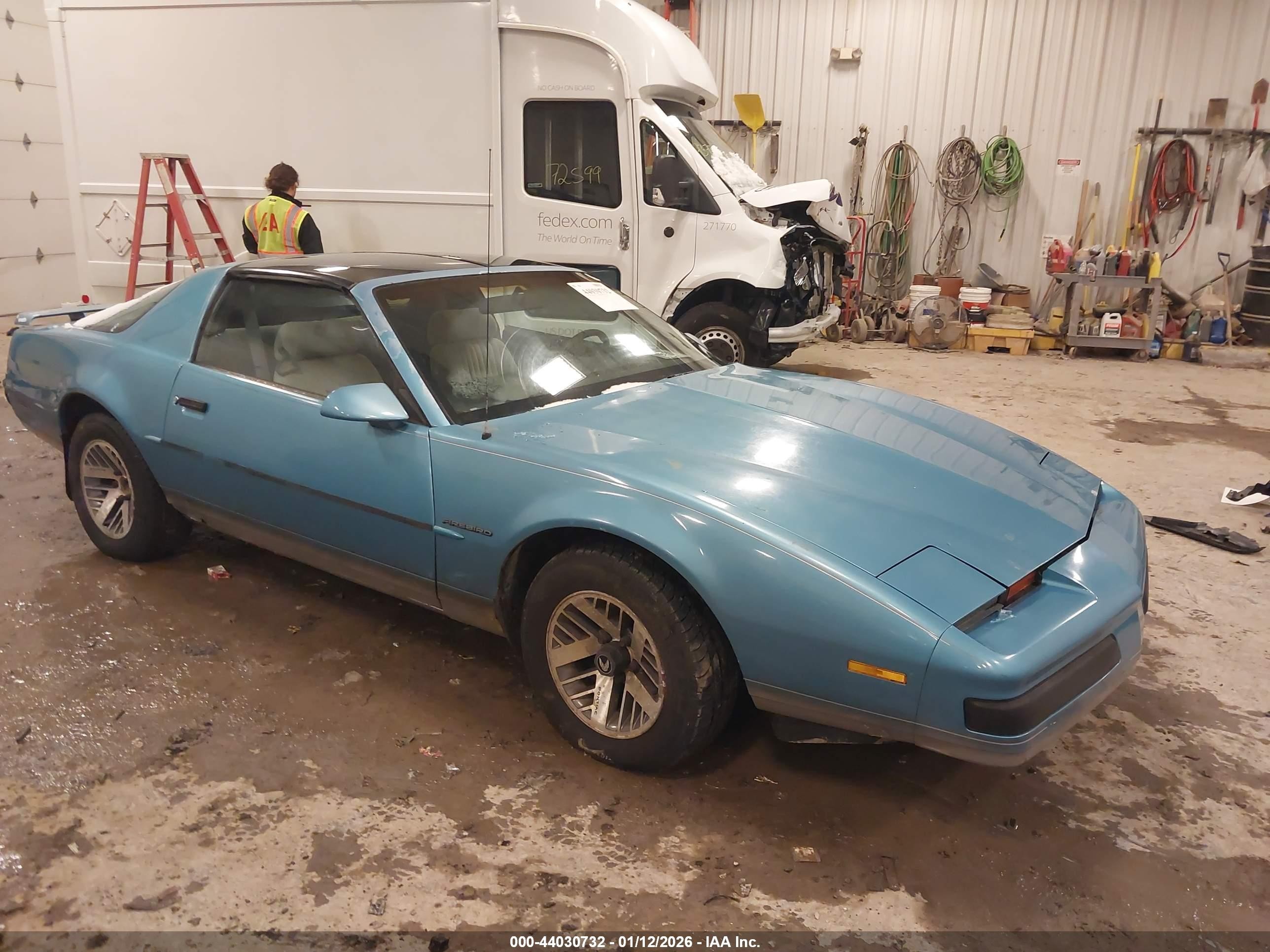 1989 Pontiac Firebird   Синий vin: 1G2FS21S2KL208967