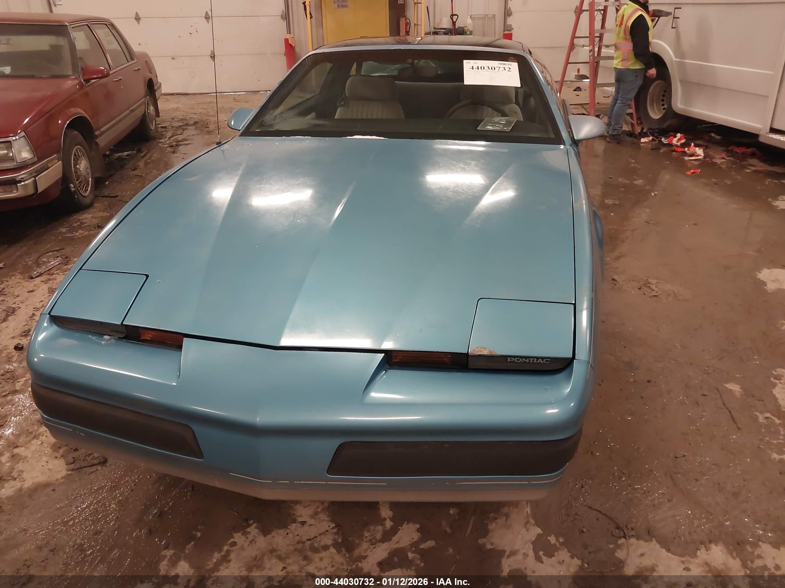 1989 Pontiac Firebird   Blue vin: 1G2FS21S2KL208967