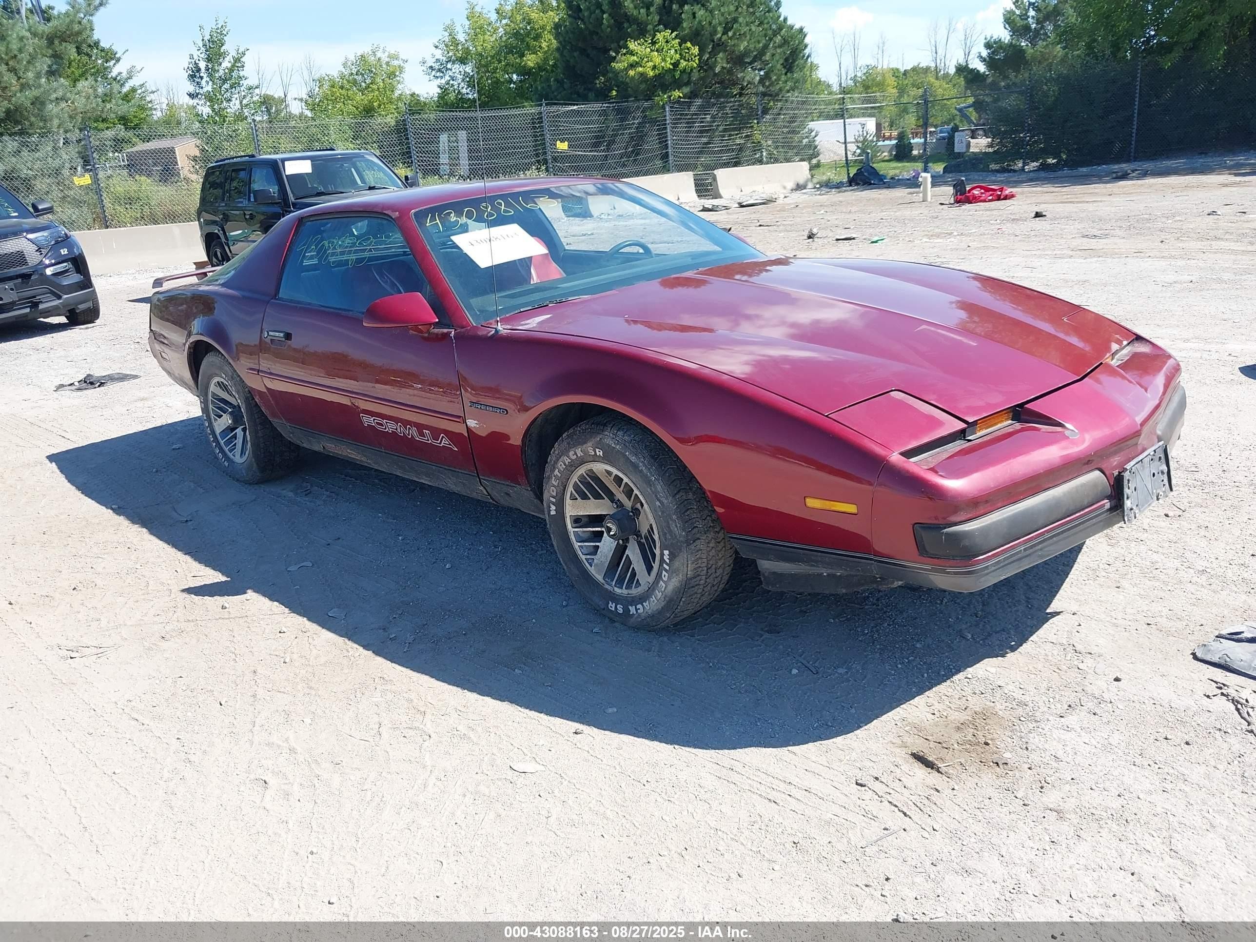 1988 Pontiac Firebird   Красный vin: 1G2FS21S8JL244435