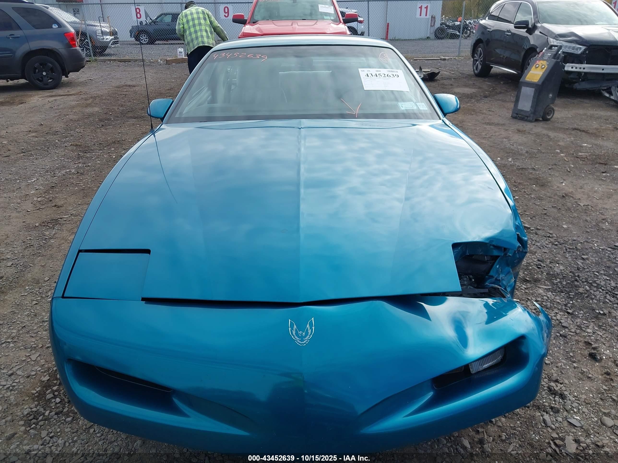 1992 Pontiac Firebird Formula Blue vin: 1G2FS23E7NL226294
