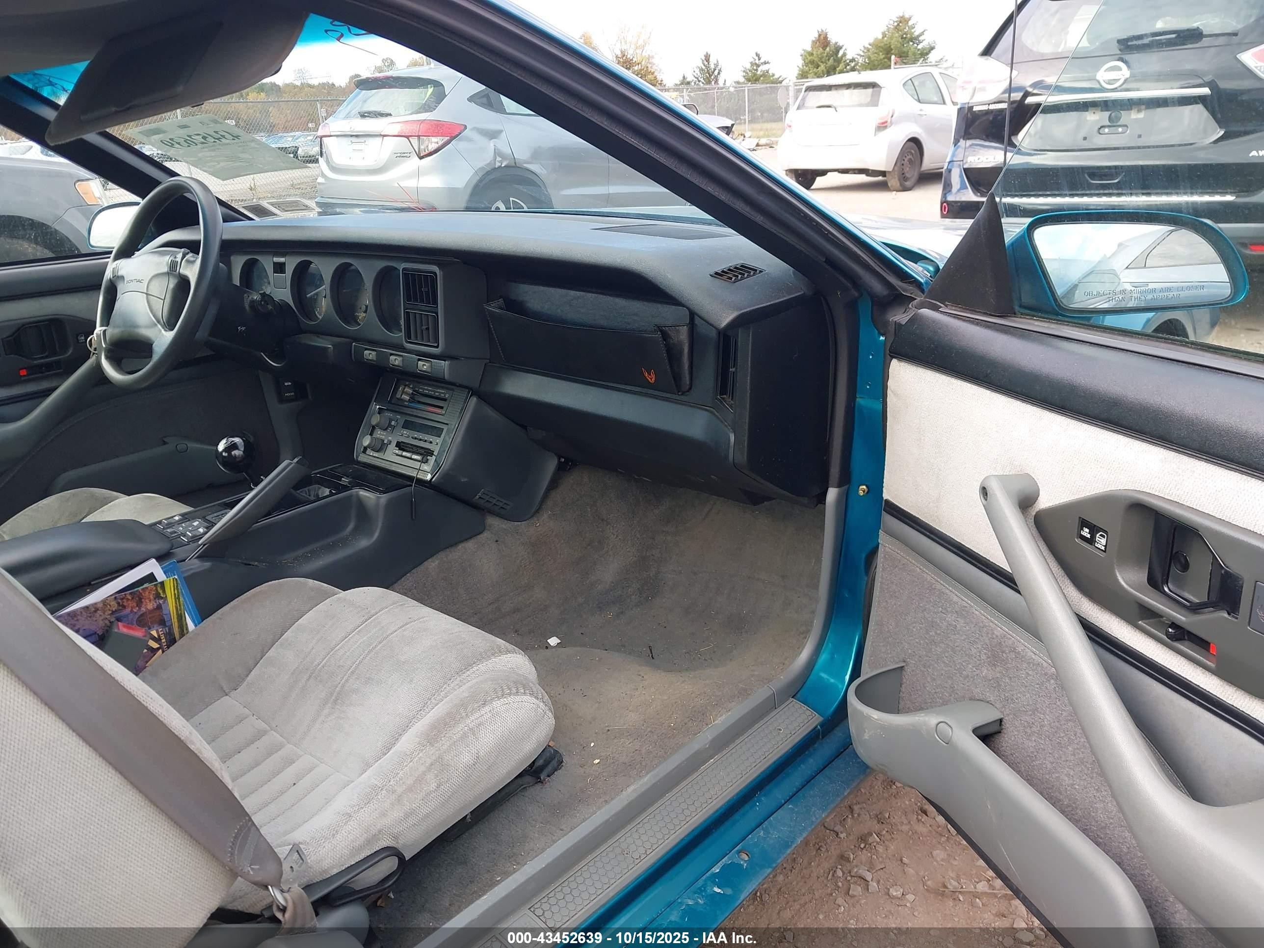 1992 Pontiac Firebird Formula Blue vin: 1G2FS23E7NL226294