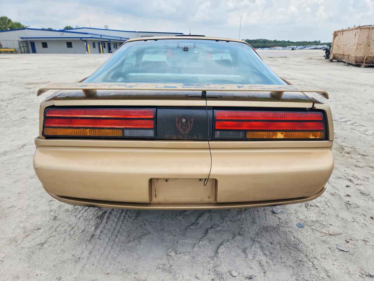 1992 Pontiac Firebird Base Золотой vin: 1G2FS23EXNL214396