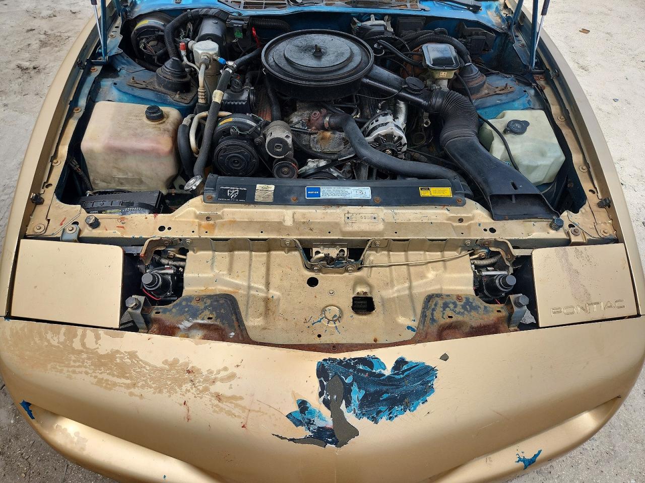 1992 Pontiac Firebird Base Золотой vin: 1G2FS23EXNL214396