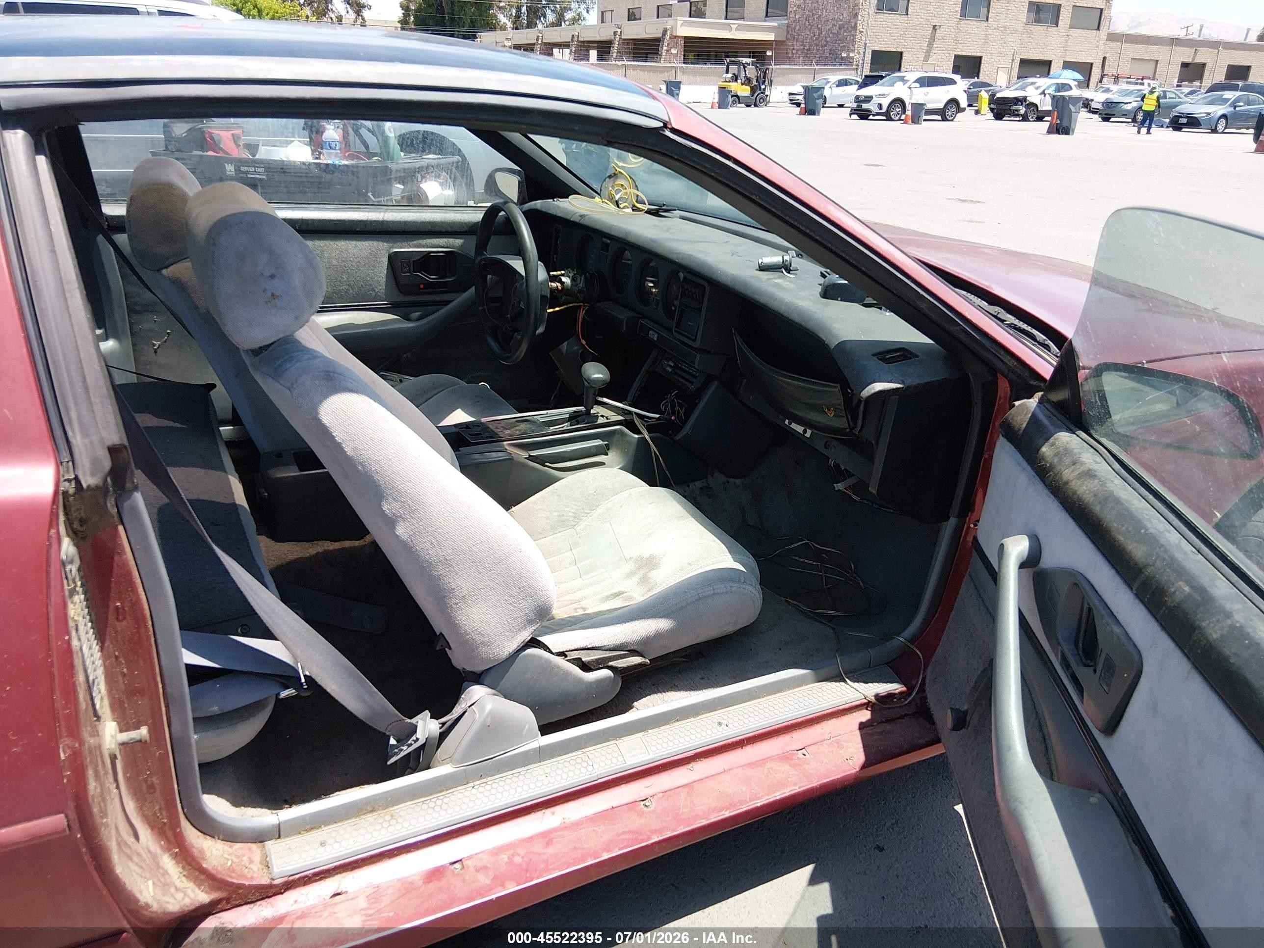 1990 Pontiac Firebird   Red vin: 1G2FS23T1LL200060