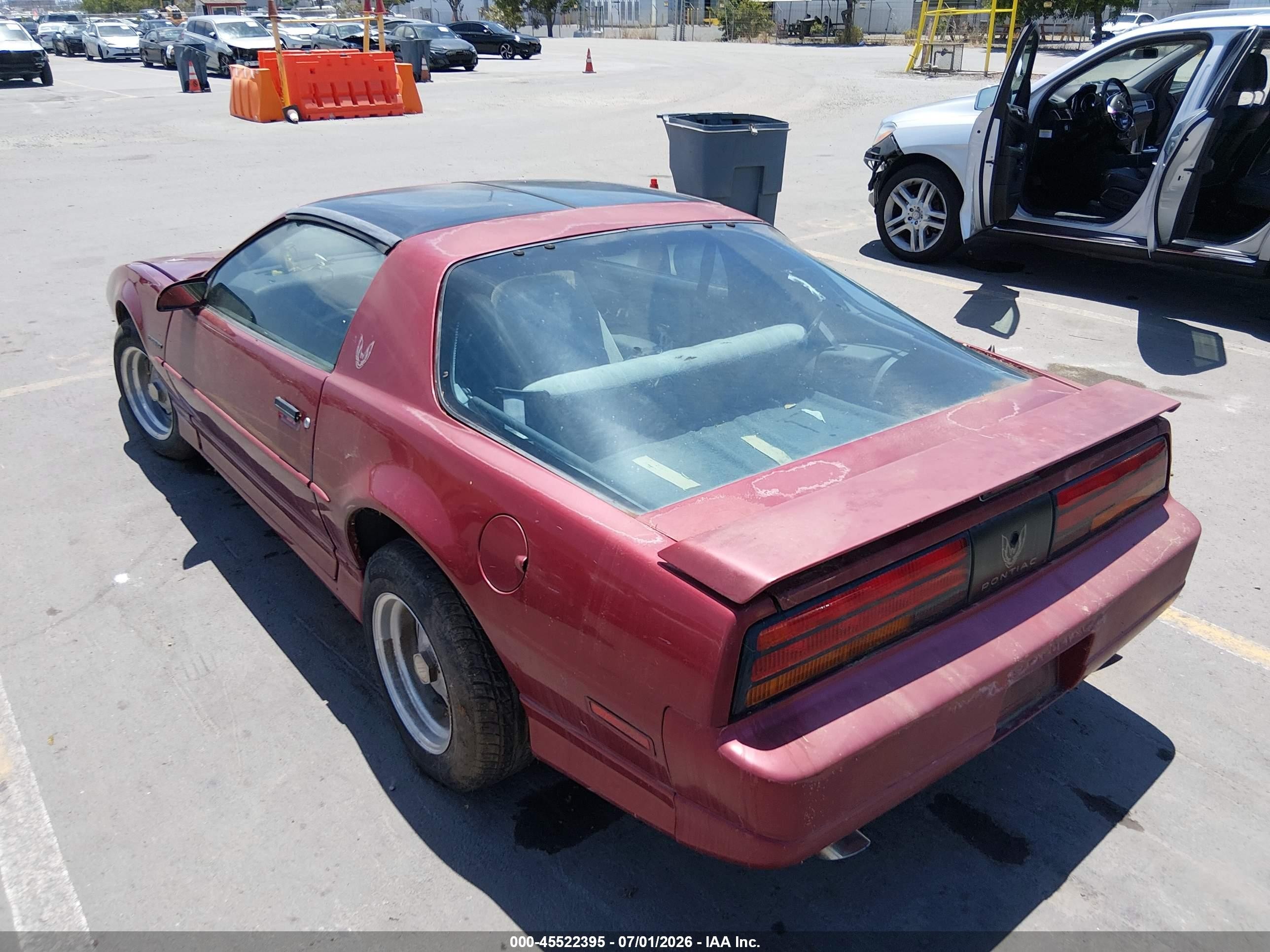 1990 Pontiac Firebird   Red vin: 1G2FS23T1LL200060