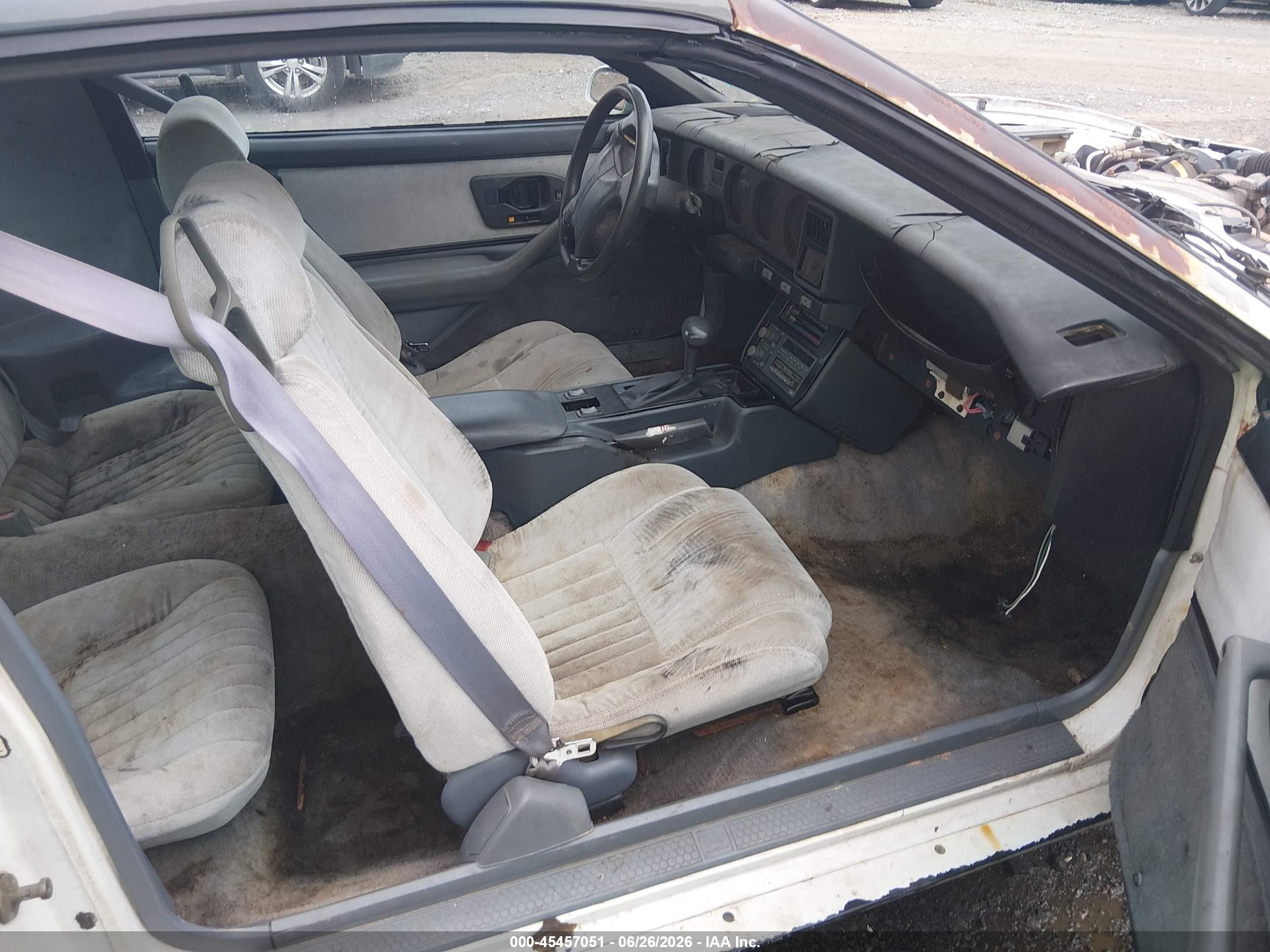 1991 Pontiac Firebird   White vin: 1G2FS23T3ML248676