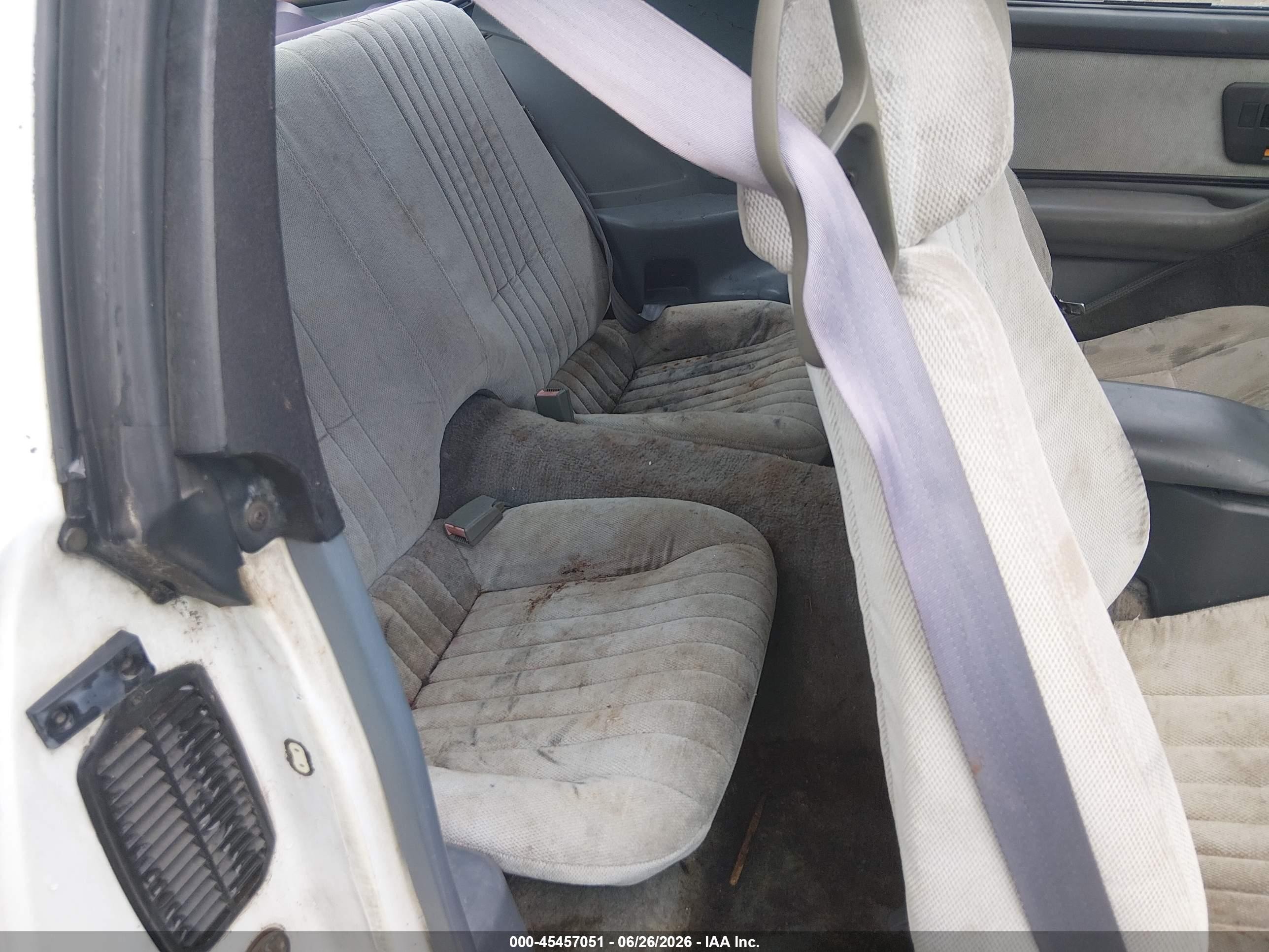 1991 Pontiac Firebird   White vin: 1G2FS23T3ML248676