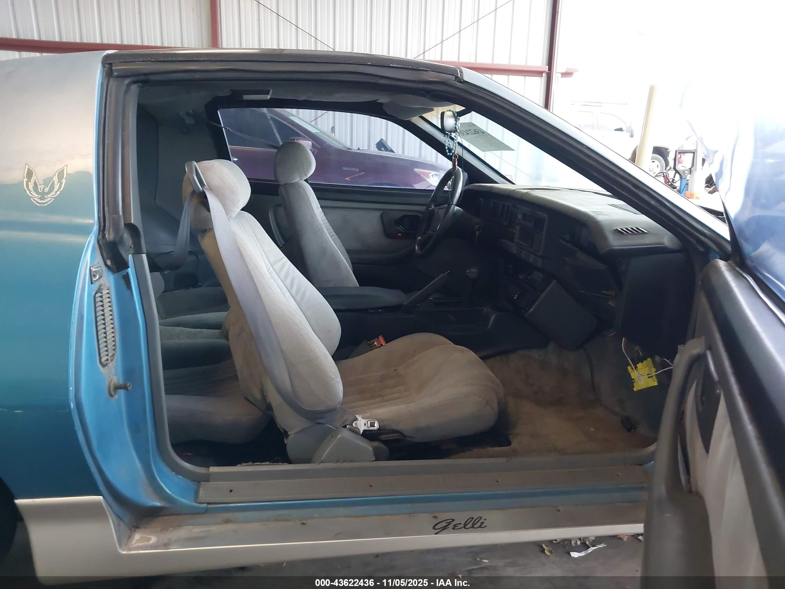 1988 Pontiac Firebird Trans Am/gta Light Blue vin: 1G2FW21F7JL219792
