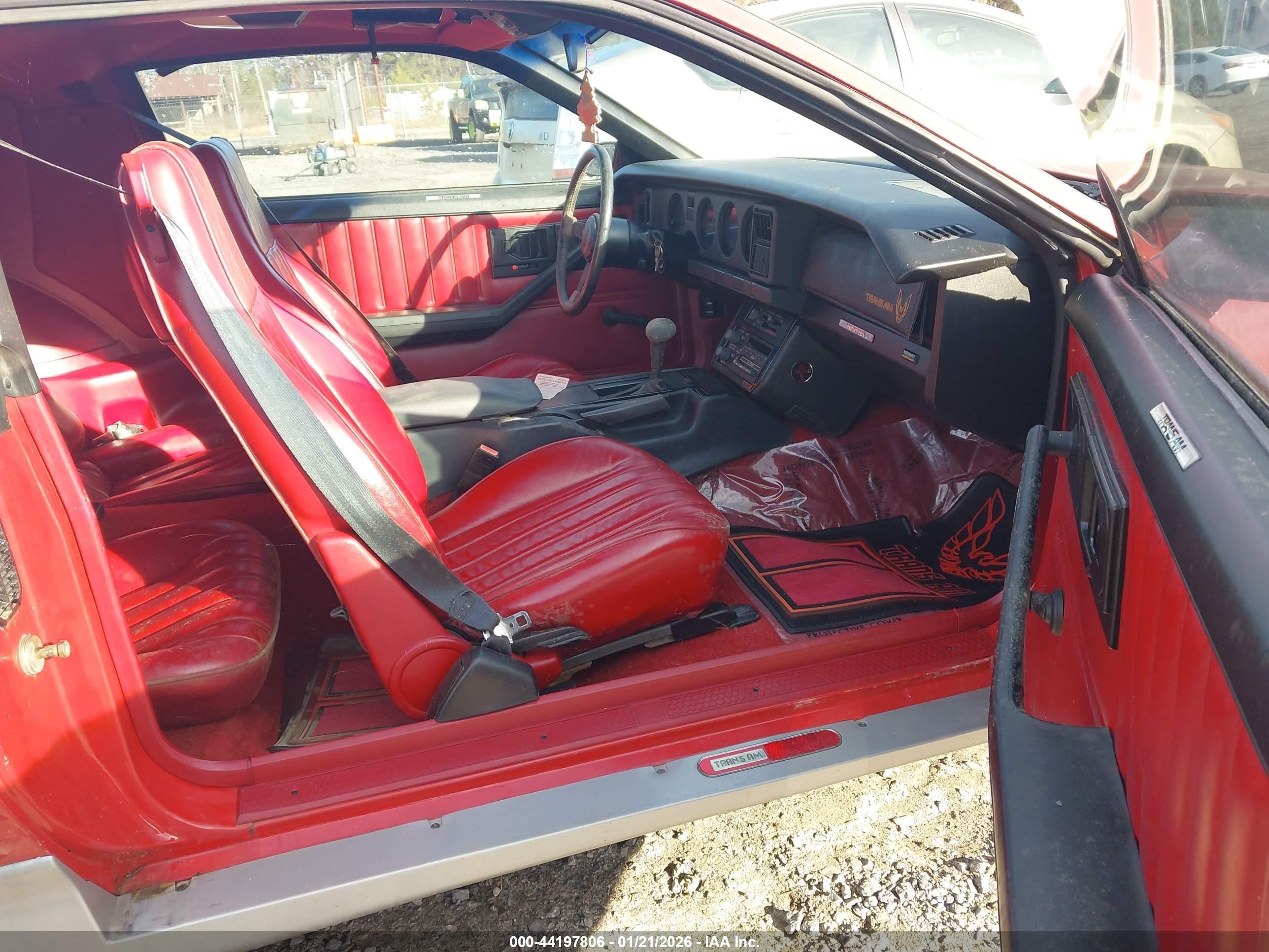 1985 Pontiac Firebird Trans Am Red vin: 1G2FW87H8FL647938