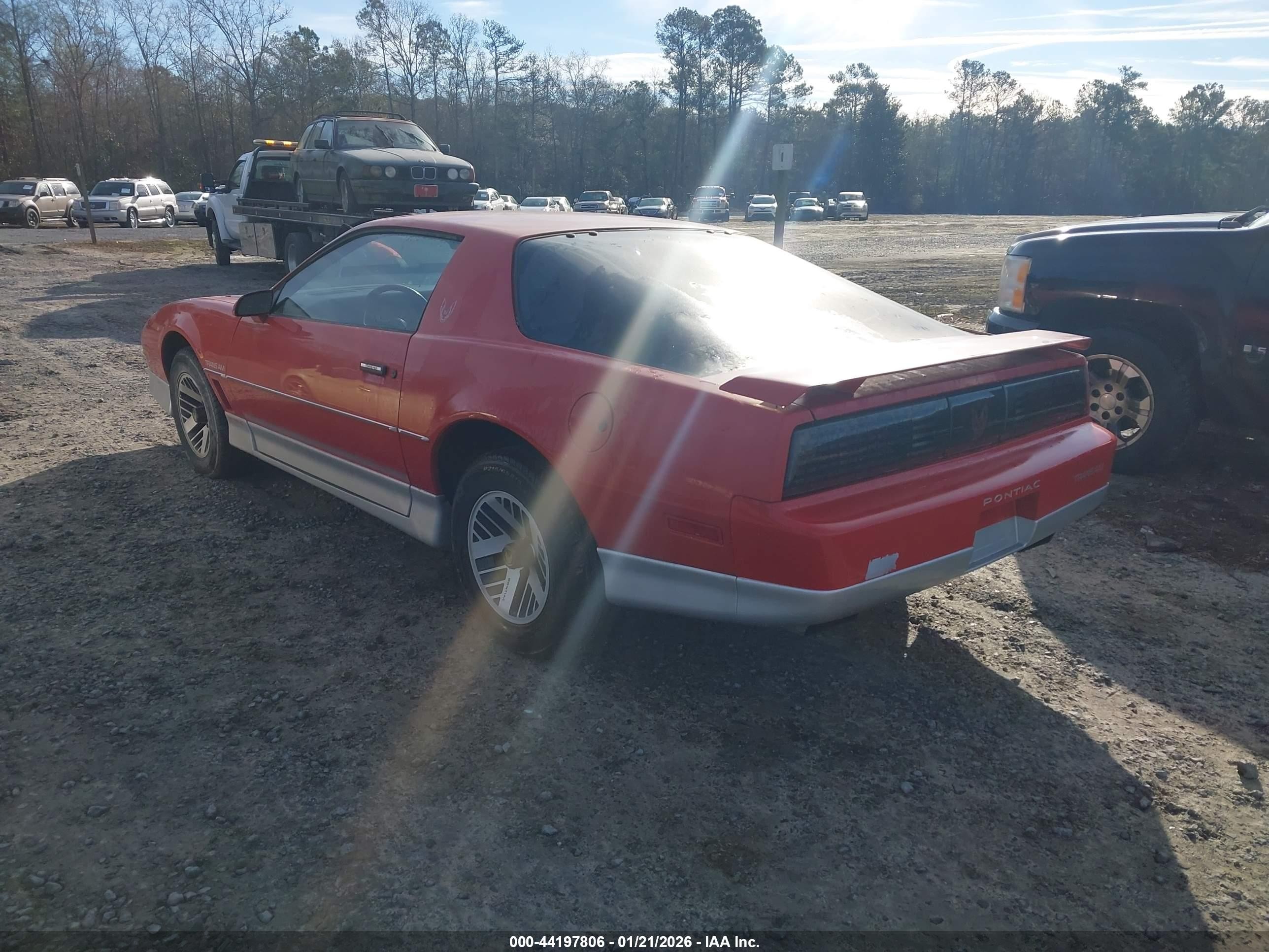 1985 Pontiac Firebird Trans Am Red vin: 1G2FW87H8FL647938
