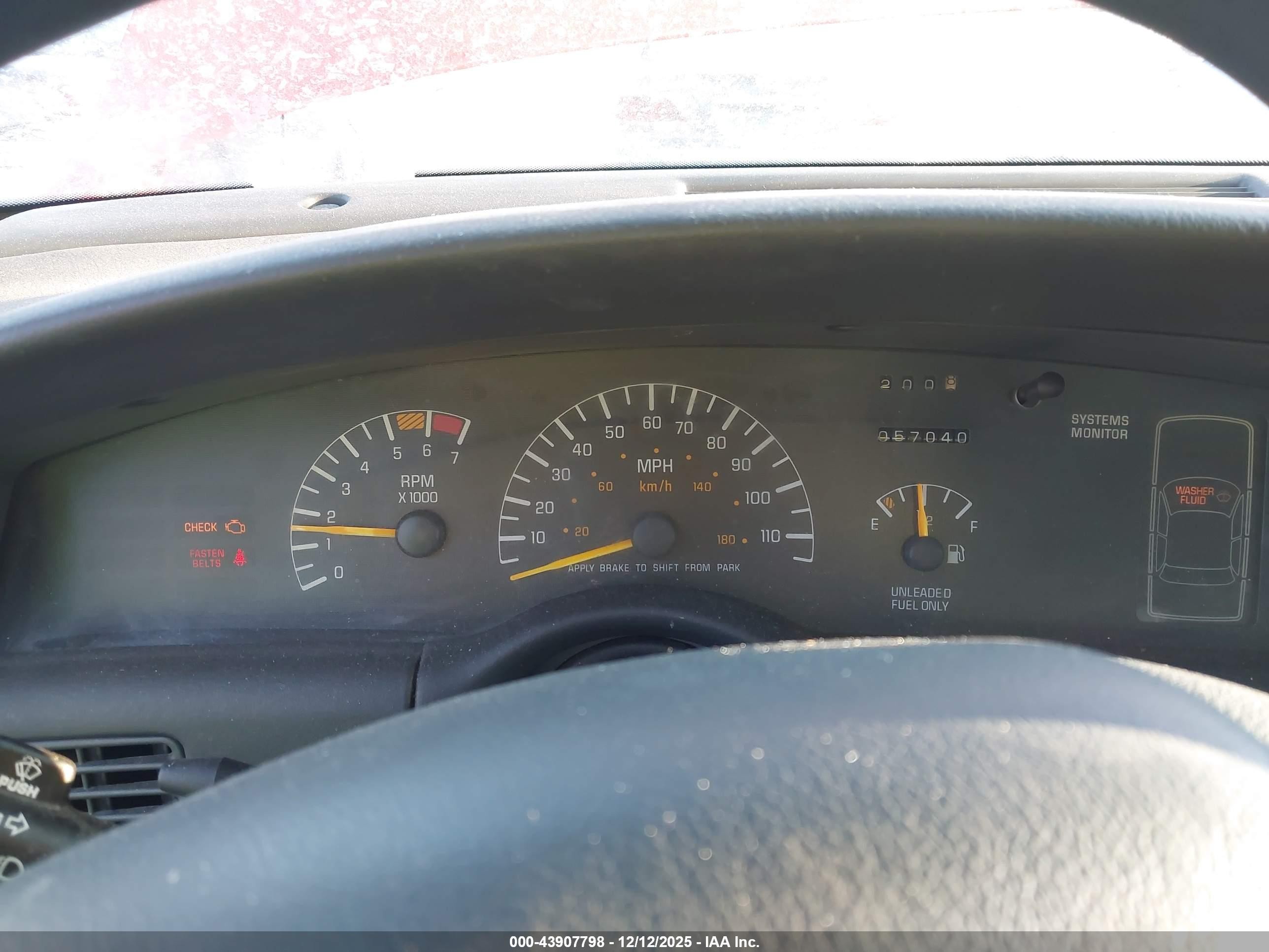 1996 Pontiac Bonneville Se Красный vin: 1G2HX52K0T4225014