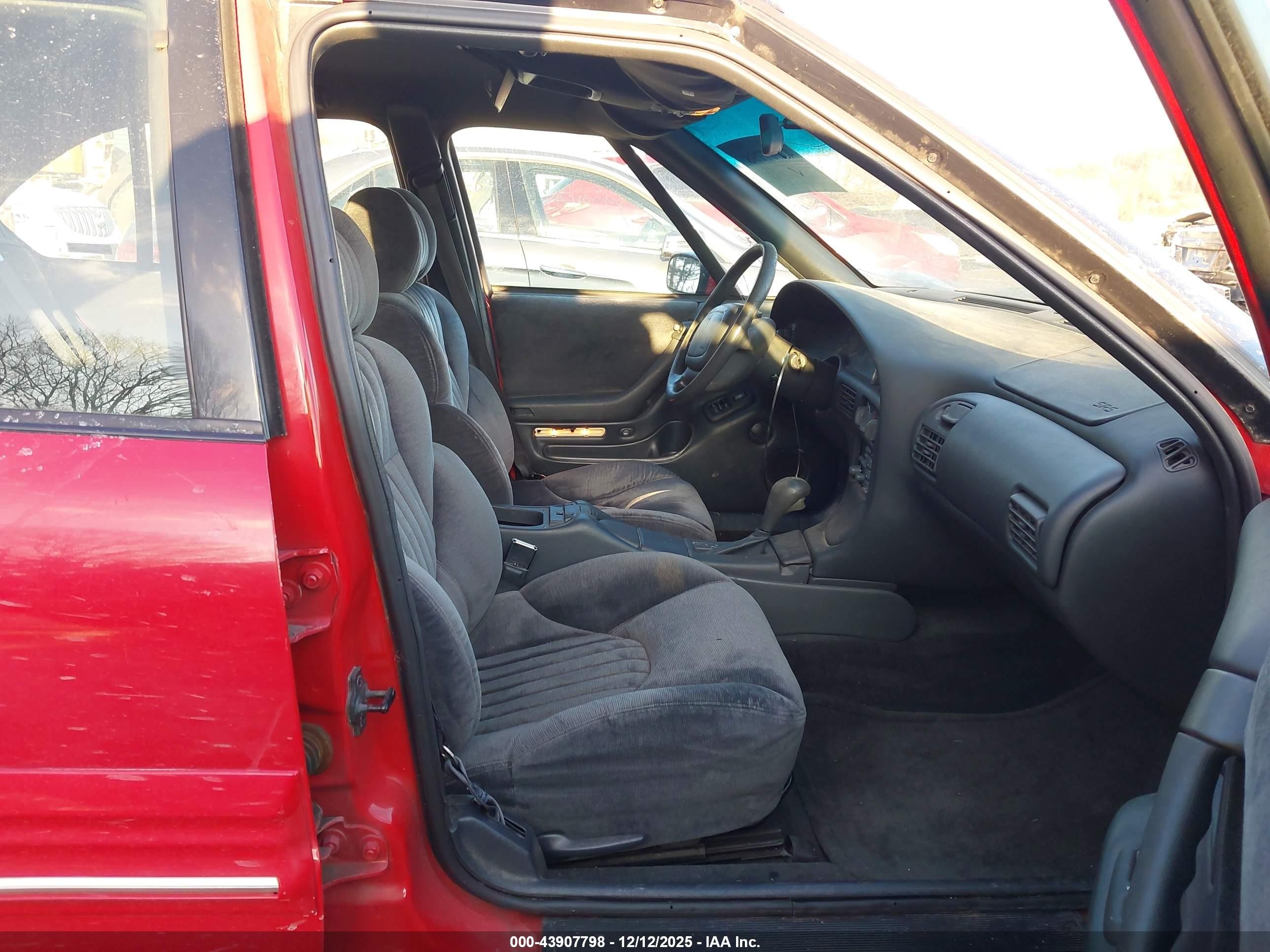 1996 Pontiac Bonneville Se Красный vin: 1G2HX52K0T4225014