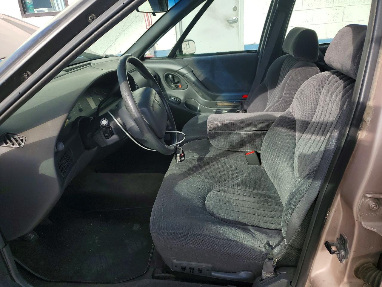 1999 Pontiac Bonneville Se Tan vin: 1G2HX52K0XH249618