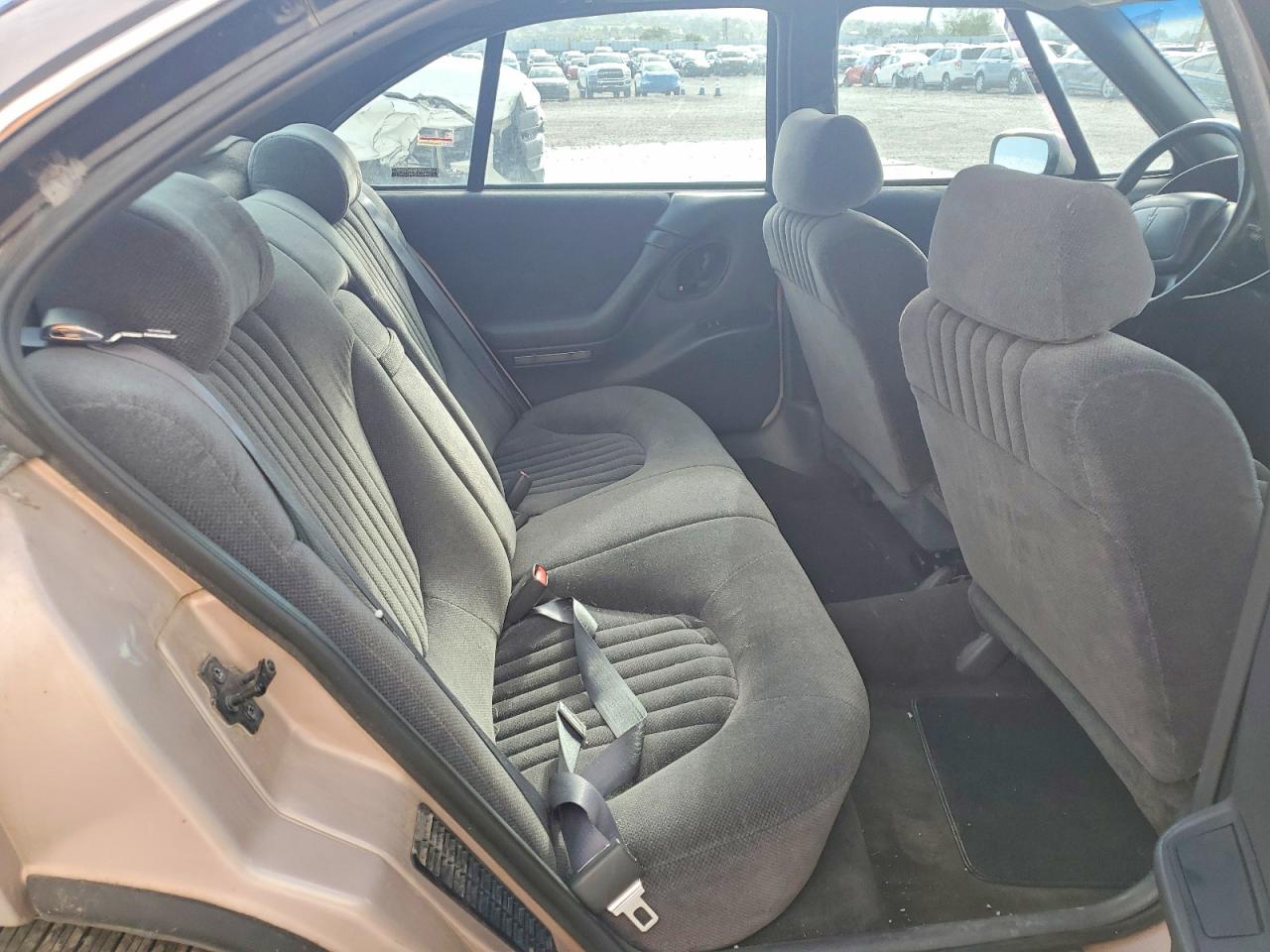 1999 Pontiac Bonneville Se Tan vin: 1G2HX52K0XH249618