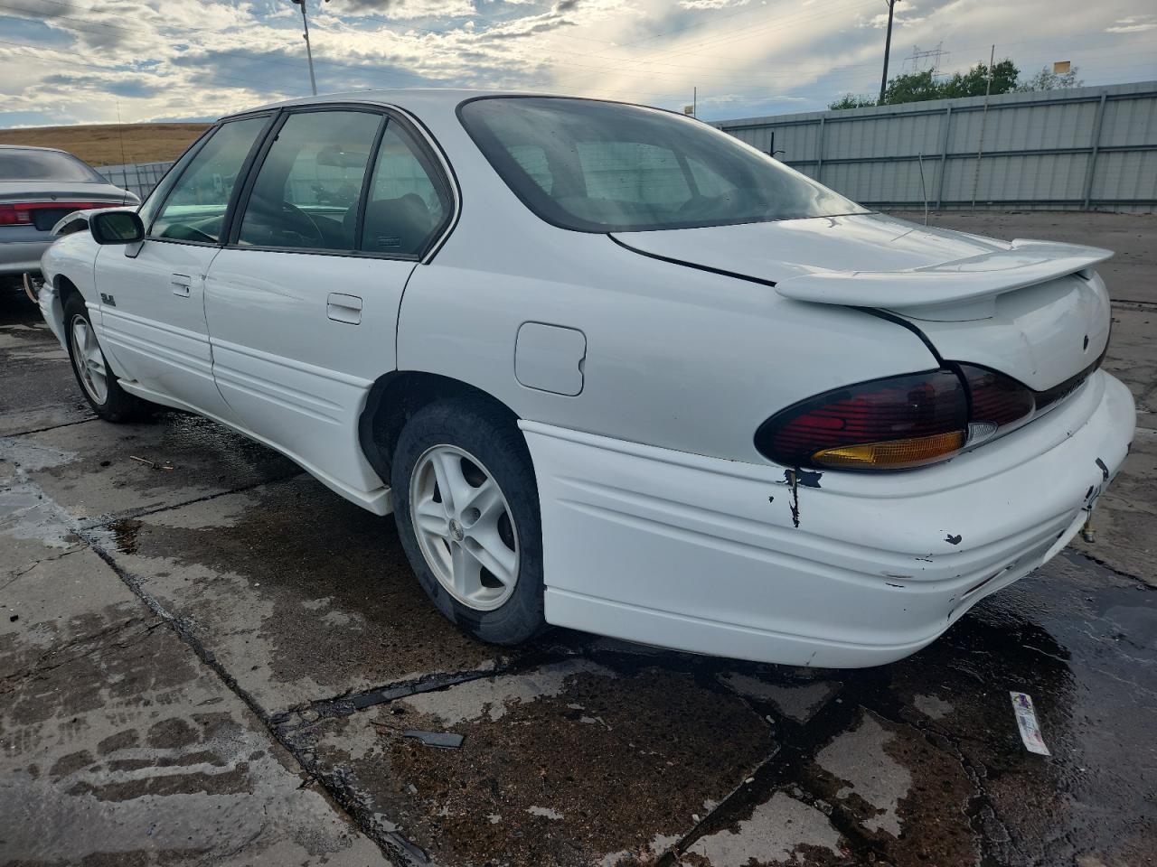 1999 Pontiac Bonneville Se White vin: 1G2HX52K1XH224968