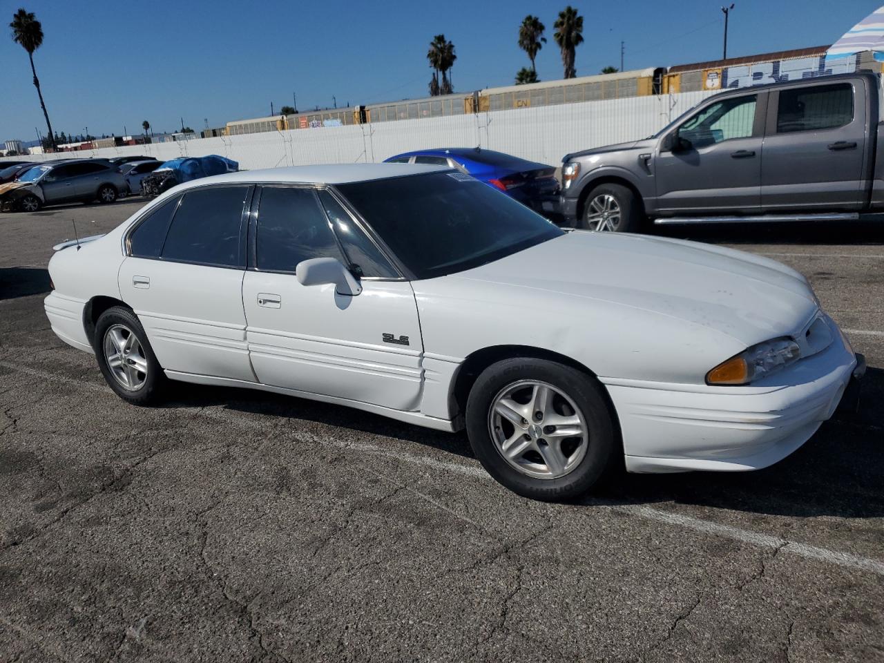 1999 Pontiac Bonneville Se White vin: 1G2HX52K1XH230723